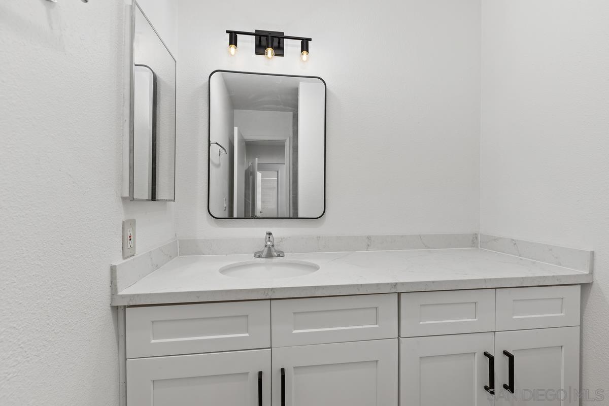 Detail Gallery Image 16 of 30 For 3230  Ashford Street  #B,  San Diego,  CA 92111 - 2 Beds | 2 Baths