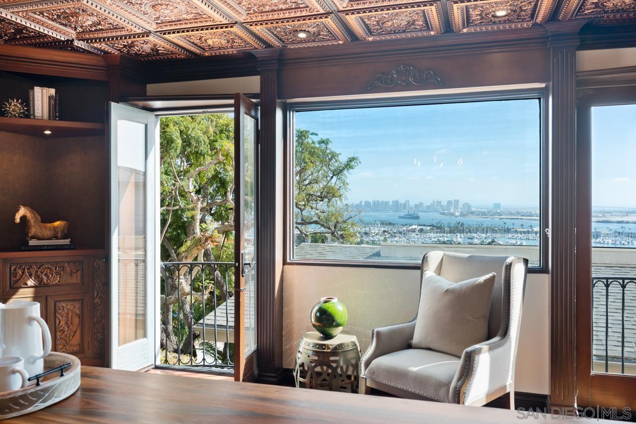 Detail Gallery Image 15 of 61 For 3235  Harbor View Dr, San Diego,  CA 92106 - 5 Beds | 4/2 Baths