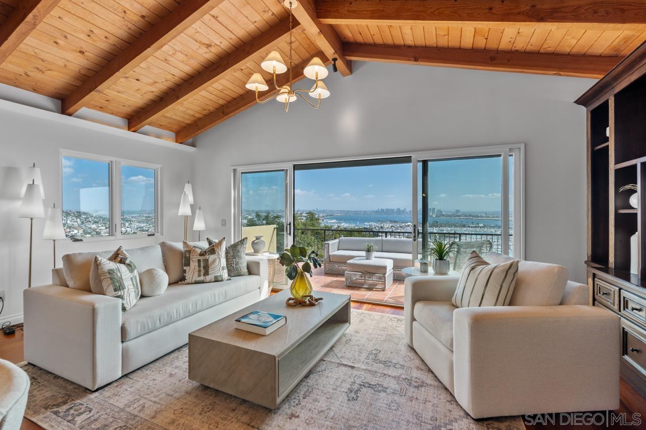 Detail Gallery Image 18 of 61 For 3235  Harbor View Dr, San Diego,  CA 92106 - 5 Beds | 4/2 Baths