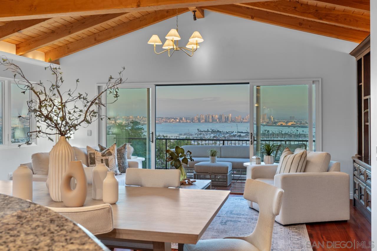 Detail Gallery Image 21 of 61 For 3235  Harbor View Dr, San Diego,  CA 92106 - 5 Beds | 4/2 Baths