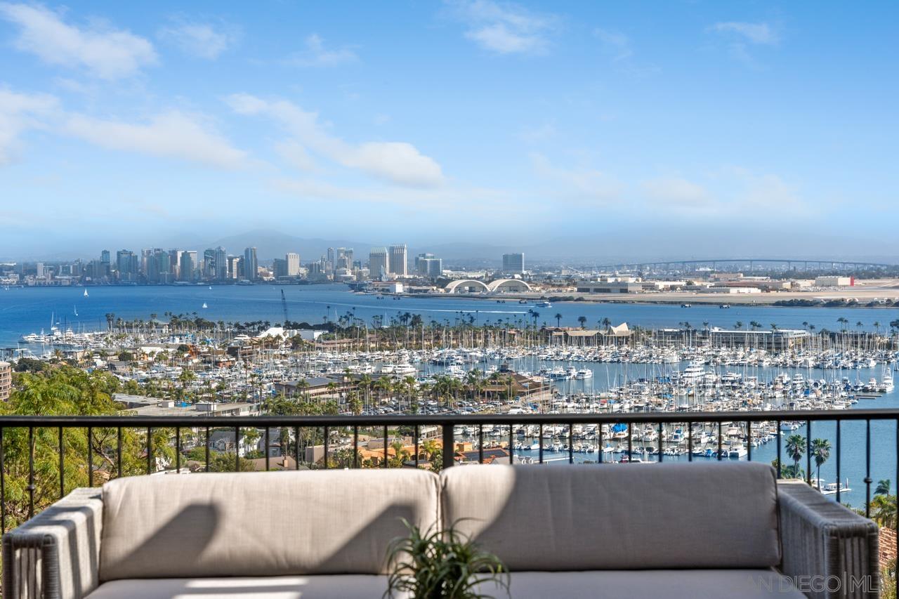 Detail Gallery Image 4 of 61 For 3235  Harbor View Dr, San Diego,  CA 92106 - 5 Beds | 4/2 Baths