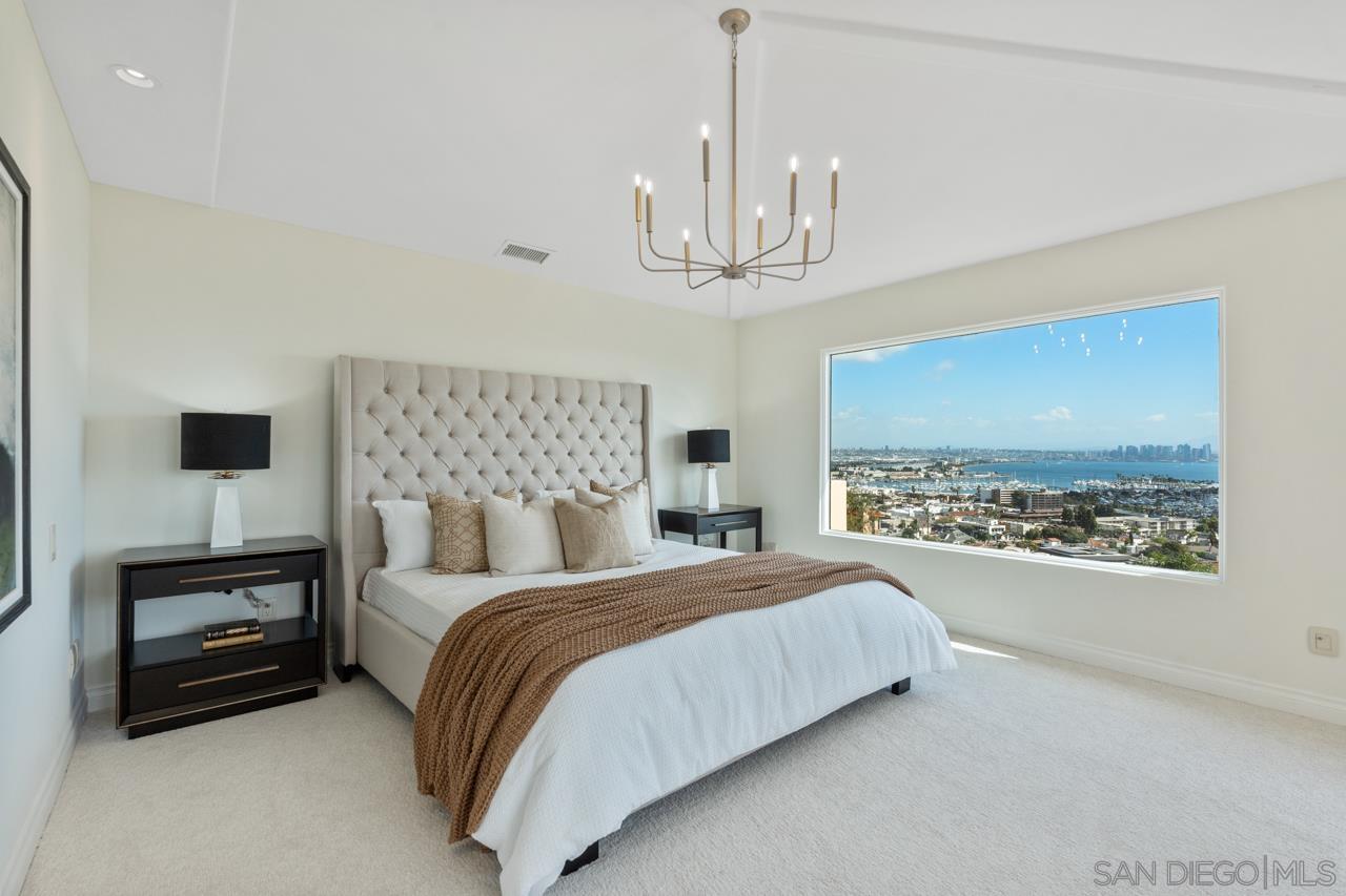 Detail Gallery Image 31 of 61 For 3235  Harbor View Dr, San Diego,  CA 92106 - 5 Beds | 4/2 Baths