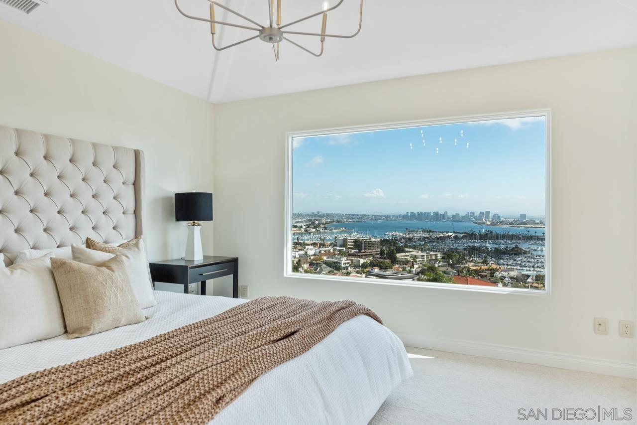 Detail Gallery Image 32 of 61 For 3235  Harbor View Dr, San Diego,  CA 92106 - 5 Beds | 4/2 Baths