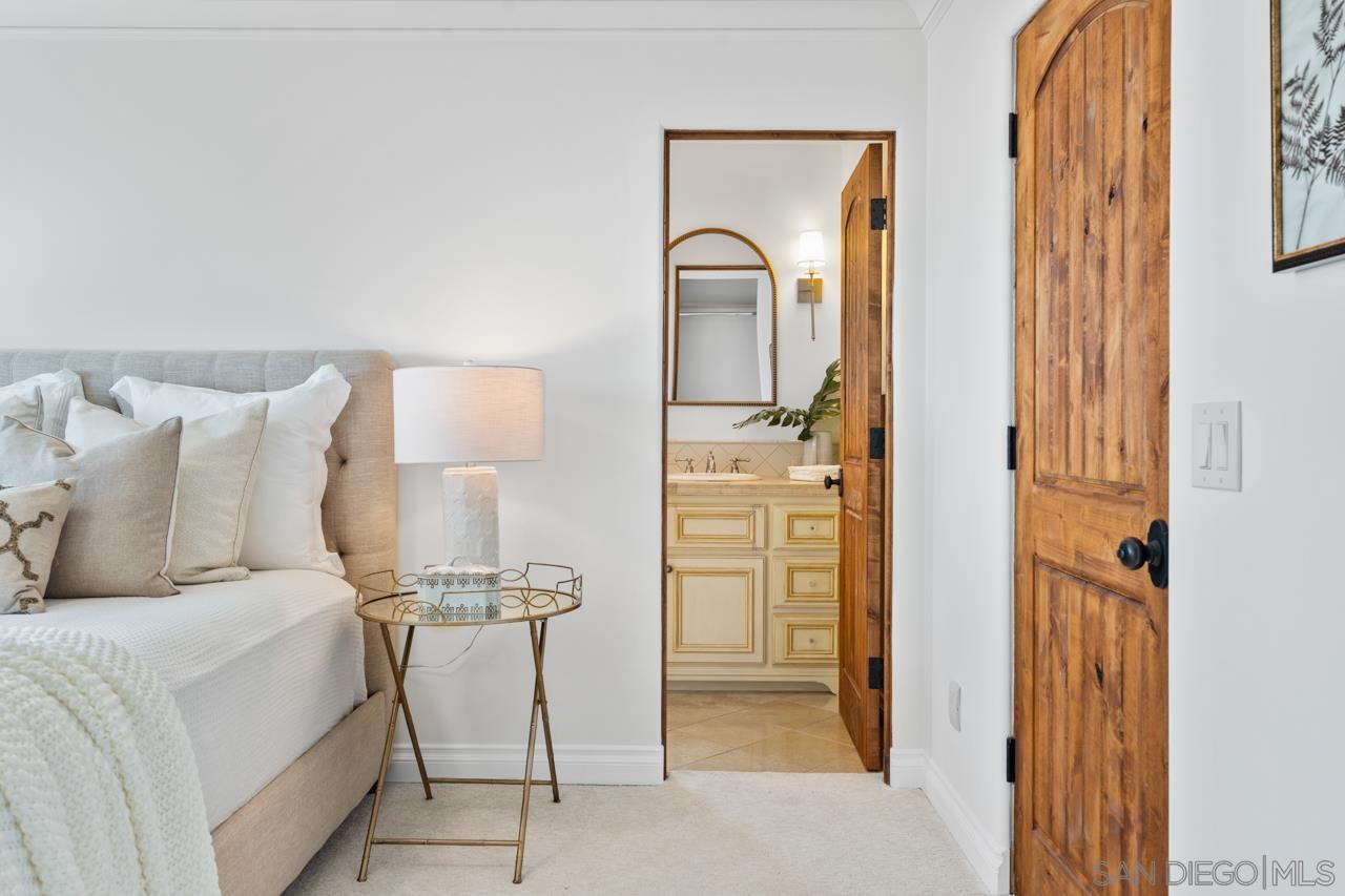 Detail Gallery Image 43 of 61 For 3235  Harbor View Dr, San Diego,  CA 92106 - 5 Beds | 4/2 Baths