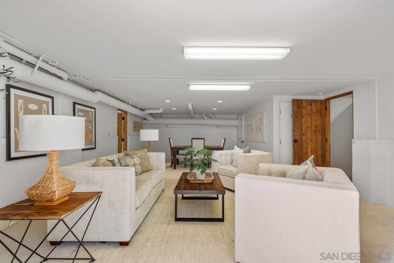 Detail Gallery Image 53 of 61 For 3235  Harbor View Dr, San Diego,  CA 92106 - 5 Beds | 4/2 Baths