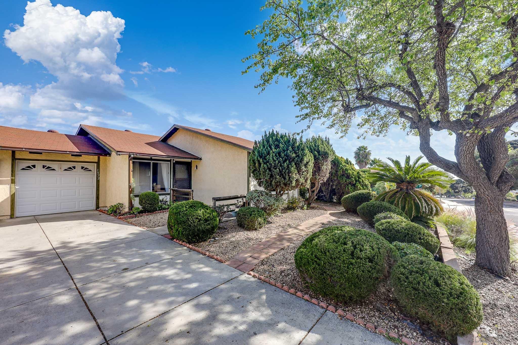 Detail Gallery Image 4 of 29 For 1572  Peacock Blvd, Oceanside,  CA 92056 - 3 Beds | 1/1 Baths