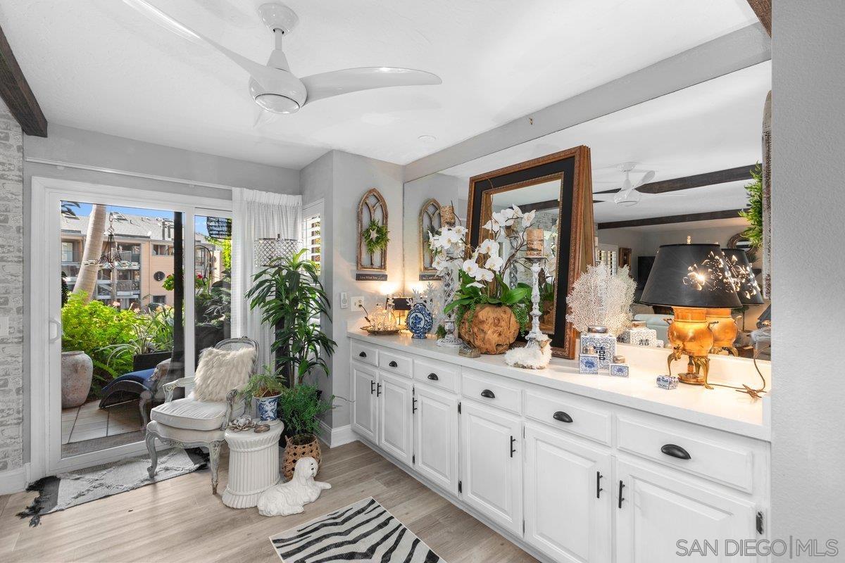 Detail Gallery Image 12 of 68 For 4011  Layang Layang Cir  #F,  Carlsbad,  CA 92008 - 2 Beds | 2/1 Baths