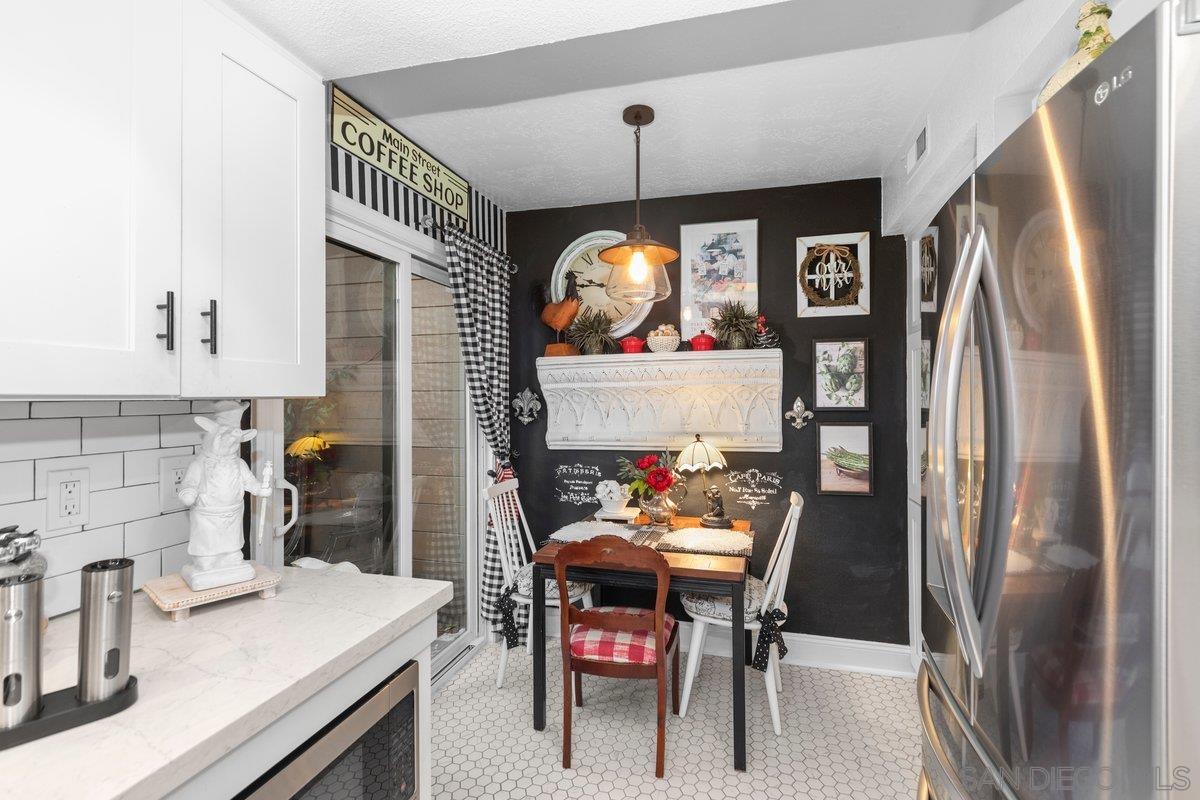 Detail Gallery Image 25 of 68 For 4011  Layang Layang Cir  #F,  Carlsbad,  CA 92008 - 2 Beds | 2/1 Baths