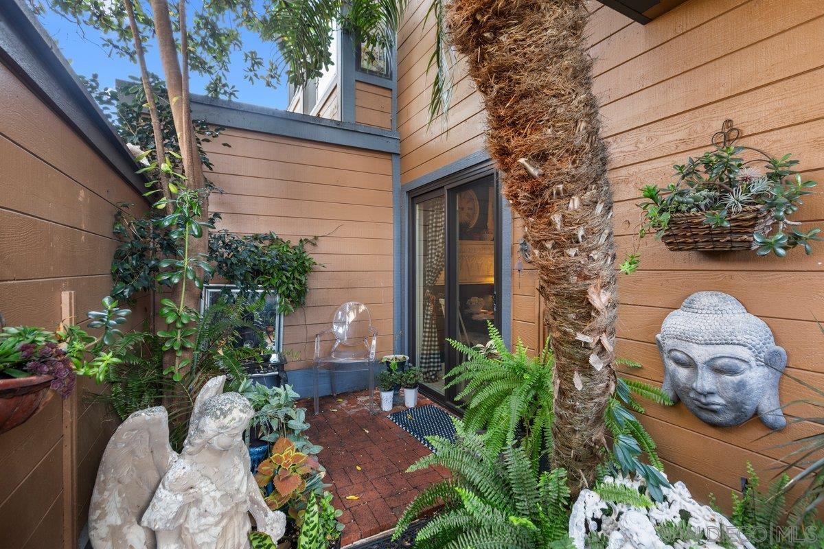 Detail Gallery Image 26 of 68 For 4011  Layang Layang Cir  #F,  Carlsbad,  CA 92008 - 2 Beds | 2/1 Baths