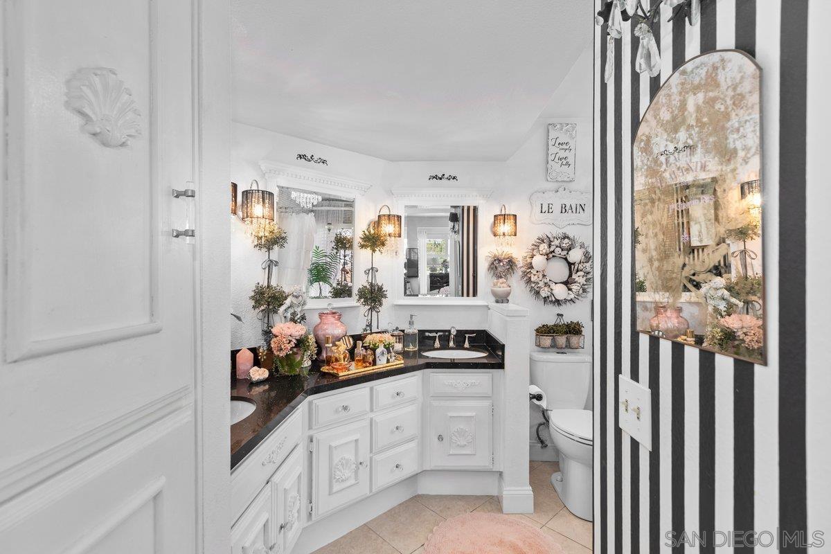 Detail Gallery Image 34 of 68 For 4011  Layang Layang Cir  #F,  Carlsbad,  CA 92008 - 2 Beds | 2/1 Baths