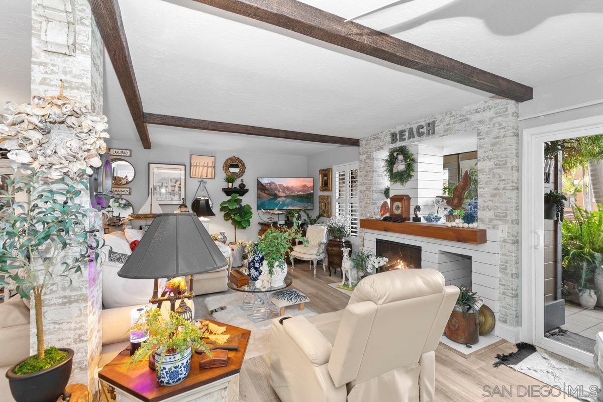 Detail Gallery Image 9 of 68 For 4011  Layang Layang Cir  #F,  Carlsbad,  CA 92008 - 2 Beds | 2/1 Baths