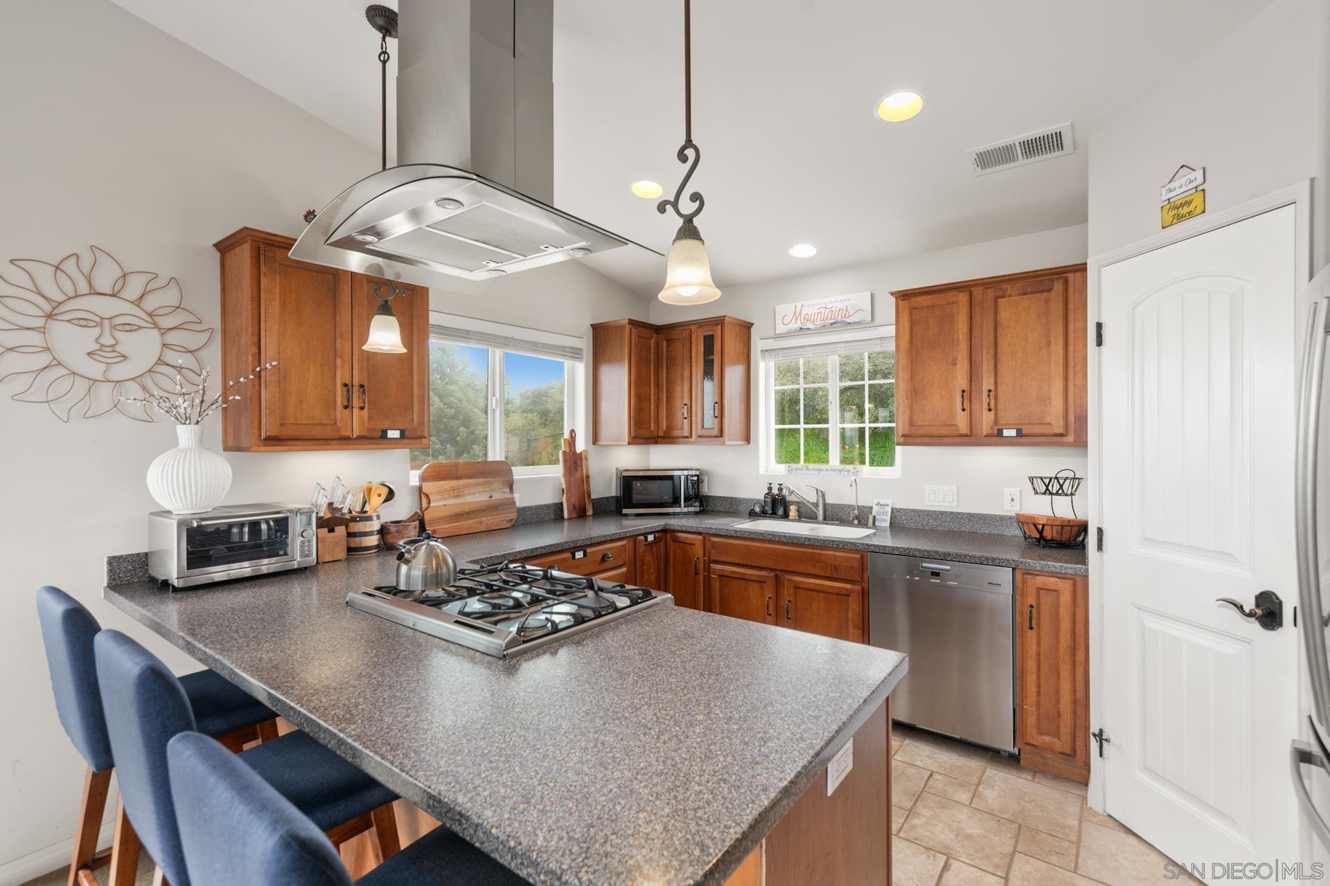 Detail Gallery Image 6 of 44 For 3304  Country Club Drive, Julian,  CA 92036 - 4 Beds | 2 Baths