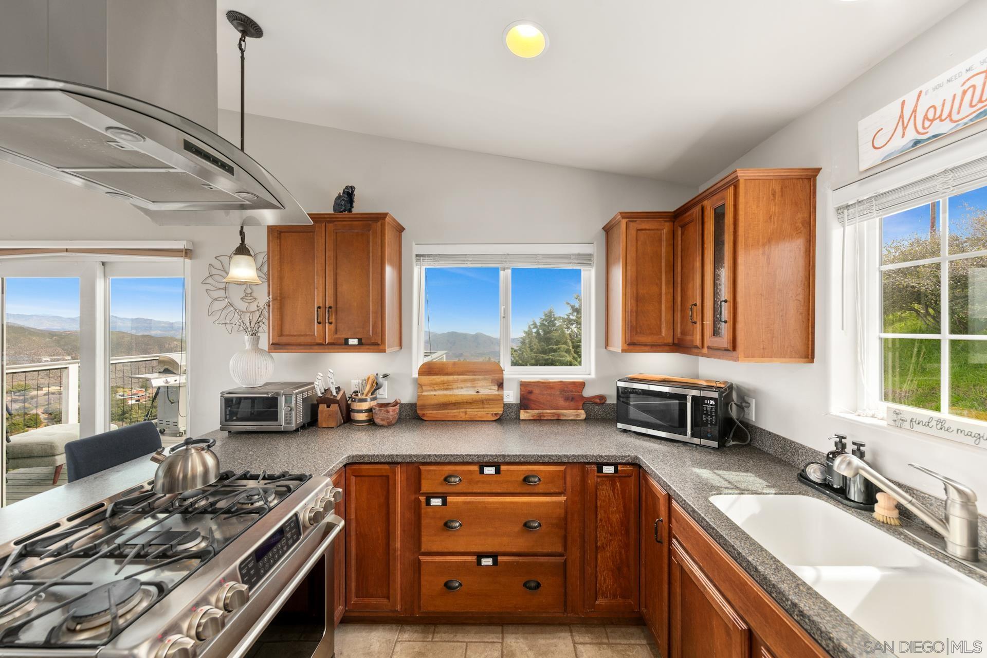 Detail Gallery Image 8 of 44 For 3304  Country Club Drive, Julian,  CA 92036 - 4 Beds | 2 Baths