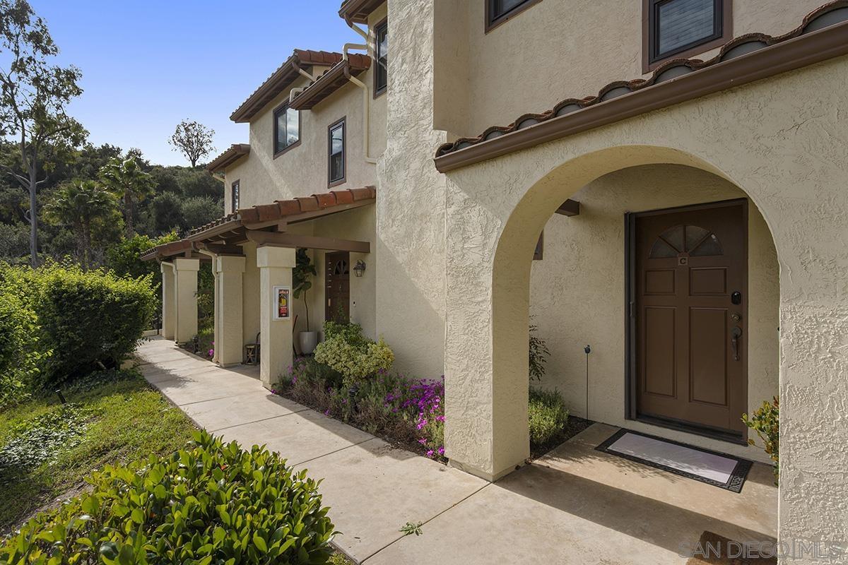 Detail Gallery Image 2 of 50 For 8040  Sevan Ct  #C,  San Diego,  CA 92123 - 2 Beds | 2/1 Baths