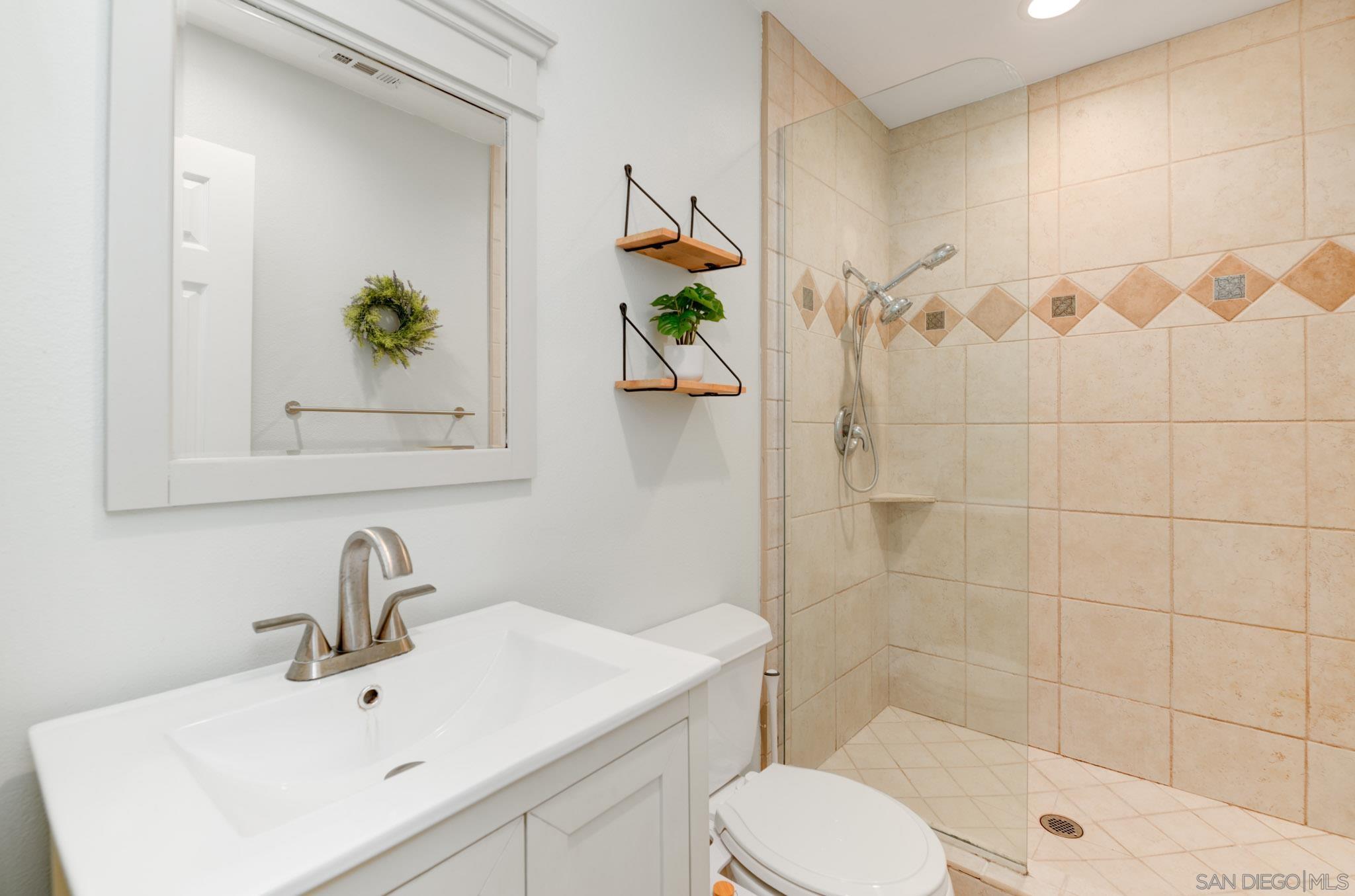 Detail Gallery Image 14 of 23 For 154  Harrison St, Oceanside,  CA 92057 - 3 Beds | 2 Baths