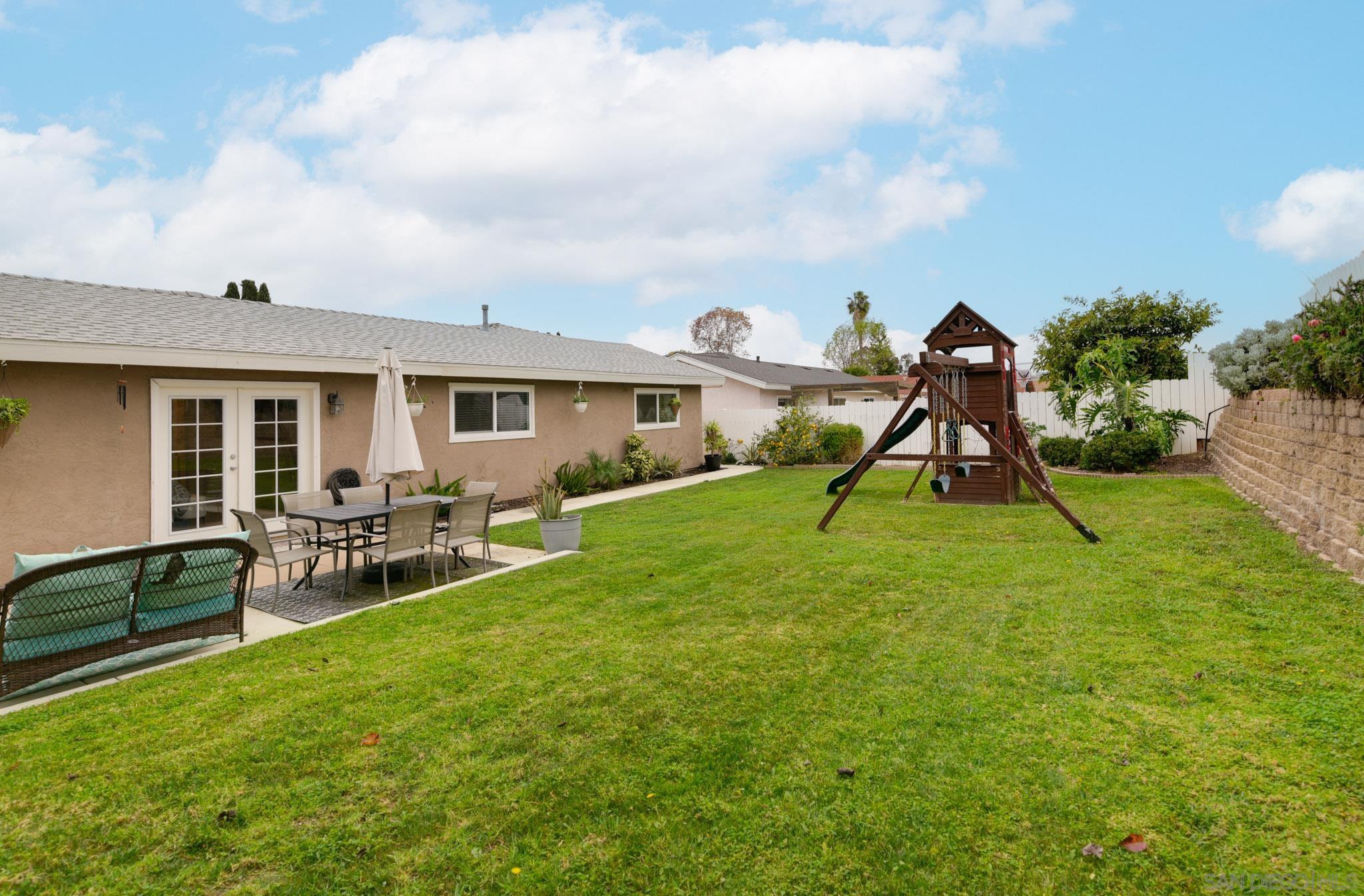 Detail Gallery Image 18 of 23 For 154  Harrison St, Oceanside,  CA 92057 - 3 Beds | 2 Baths