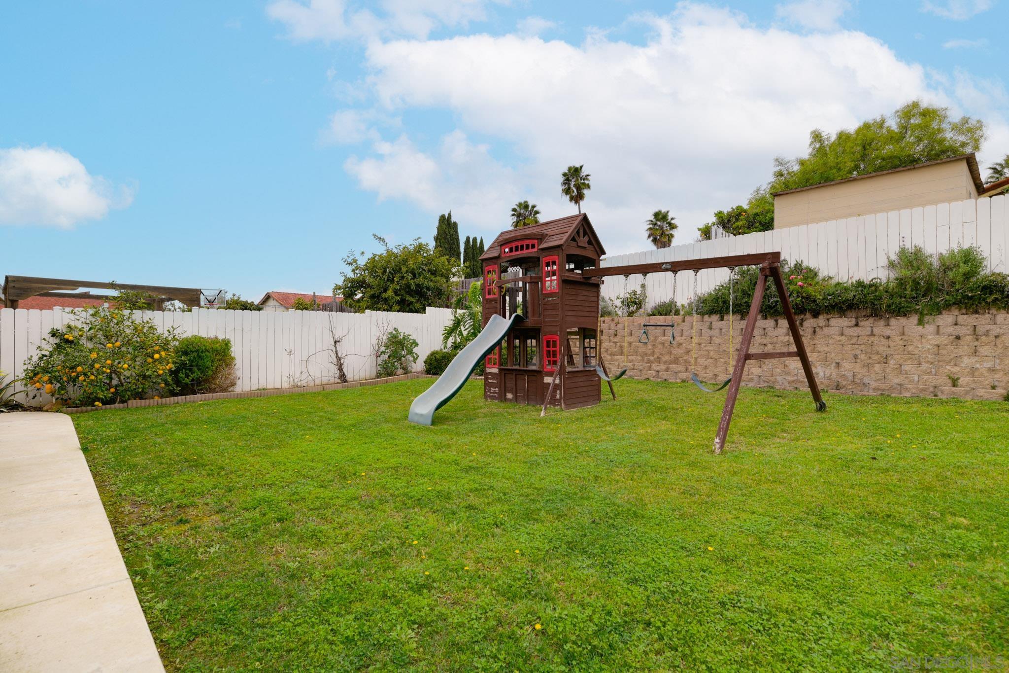 Detail Gallery Image 21 of 23 For 154  Harrison St, Oceanside,  CA 92057 - 3 Beds | 2 Baths