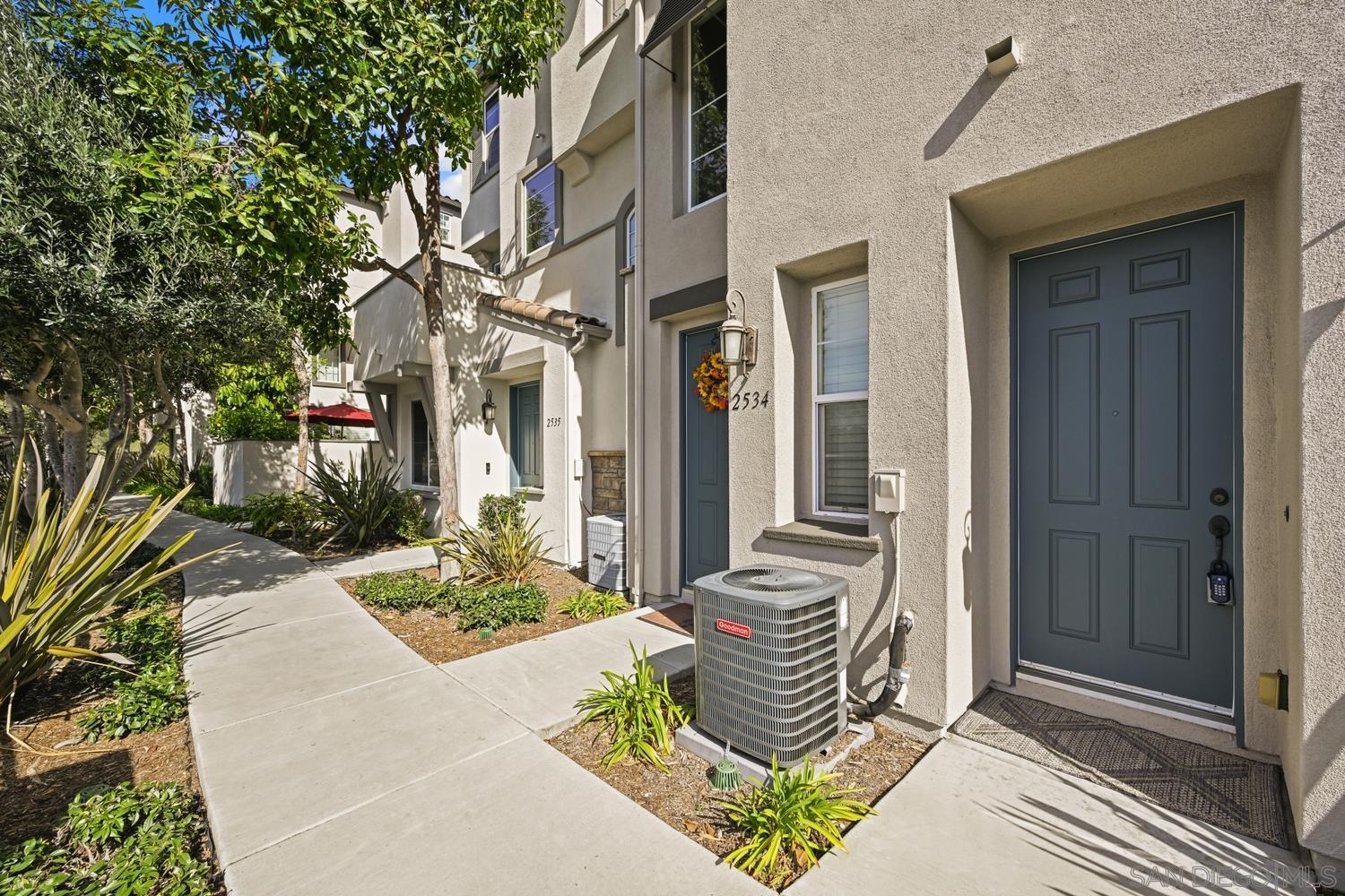 Detail Gallery Image 2 of 23 For 2533  Antlers Way, San Marcos,  CA 92078 - 2 Beds | 2/1 Baths