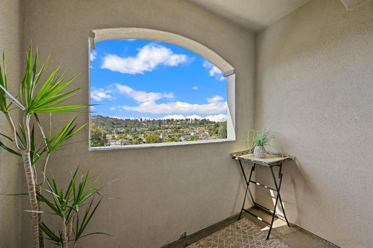 Detail Gallery Image 7 of 23 For 2533  Antlers Way, San Marcos,  CA 92078 - 2 Beds | 2/1 Baths