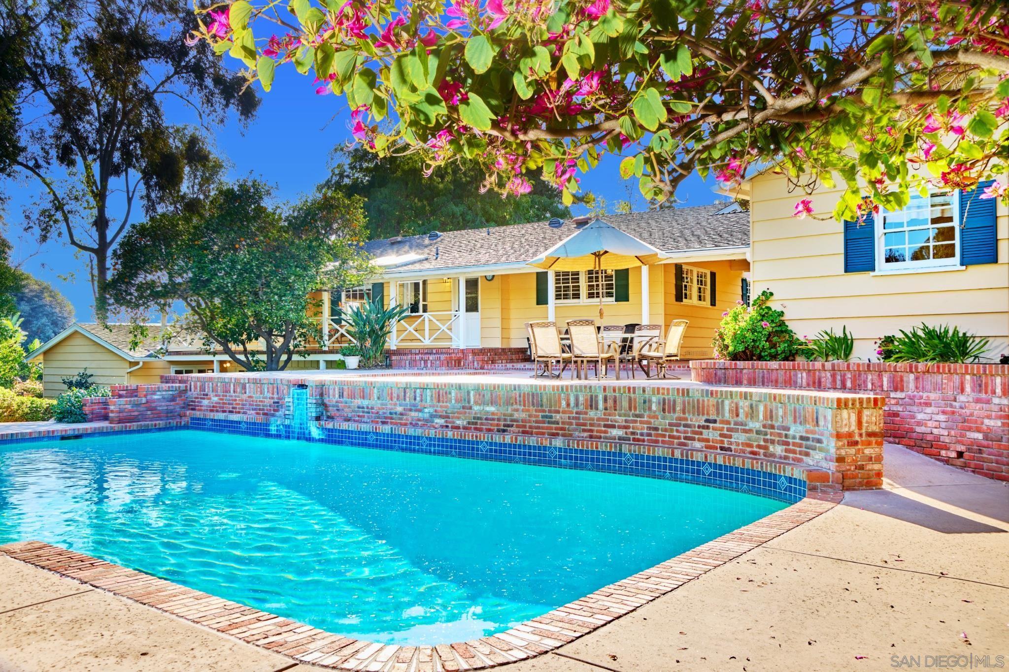 Front Image Thumbnail for SD260003870