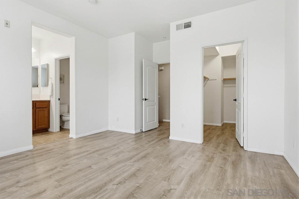 Detail Gallery Image 18 of 39 For 17059  Calle Trevino  #5,  San Diego,  CA 92127 - 2 Beds | 2/1 Baths