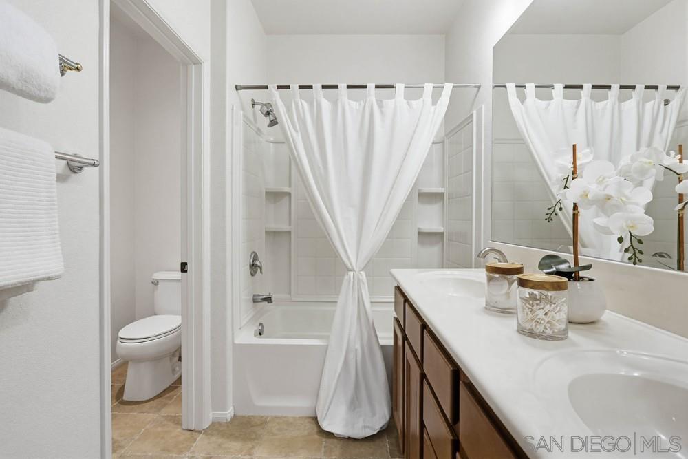Detail Gallery Image 29 of 39 For 17059  Calle Trevino  #5,  San Diego,  CA 92127 - 2 Beds | 2/1 Baths
