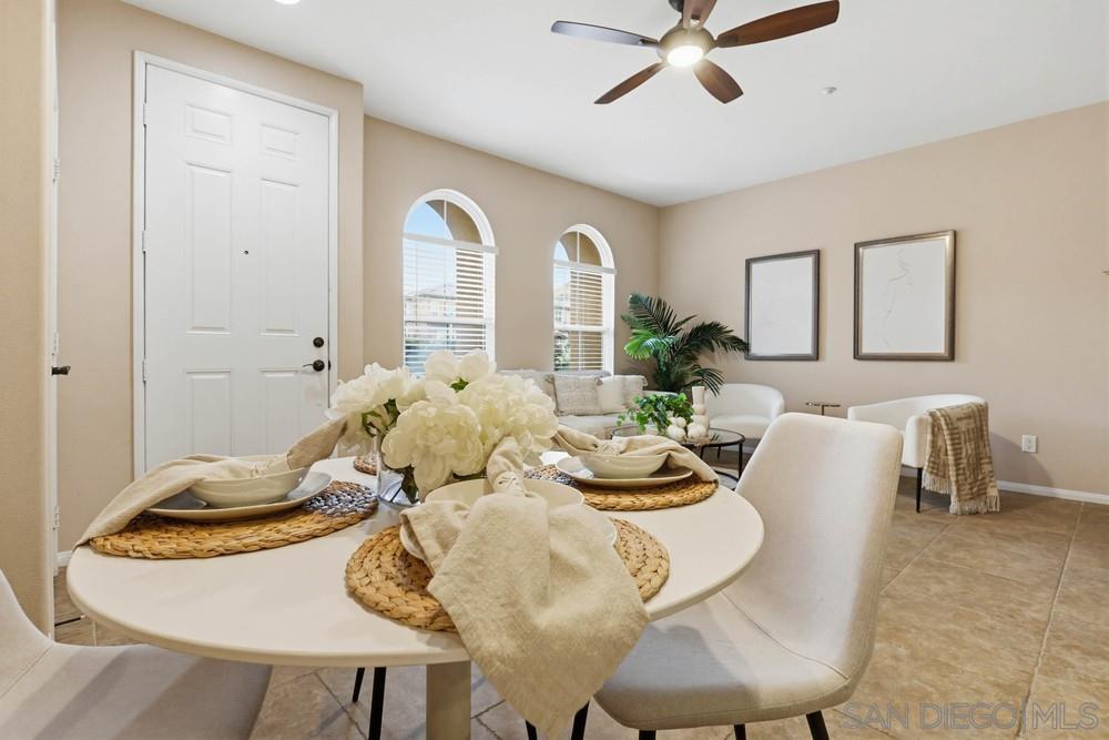 Detail Gallery Image 9 of 39 For 17059  Calle Trevino  #5,  San Diego,  CA 92127 - 2 Beds | 2/1 Baths