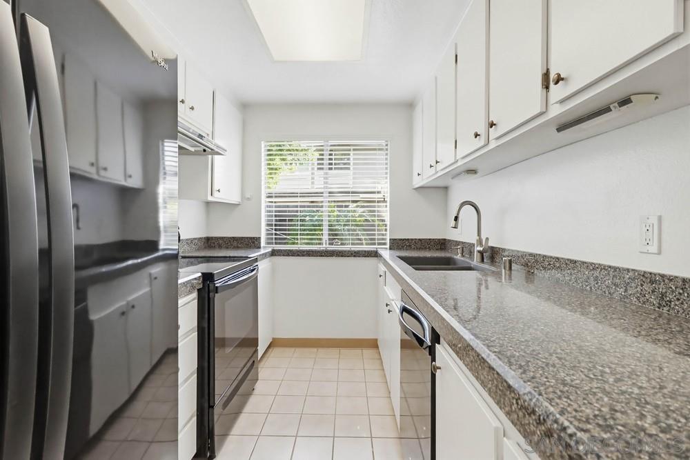 Detail Gallery Image 11 of 29 For 929  Amistad Ct  a,  El Cajon,  CA 92019 - 2 Beds | 1 Baths