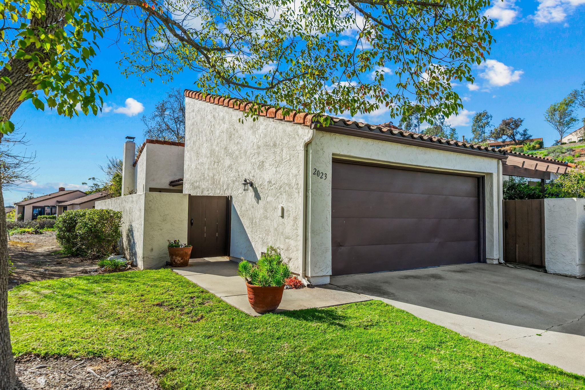 Front Image Thumbnail for SD260003880