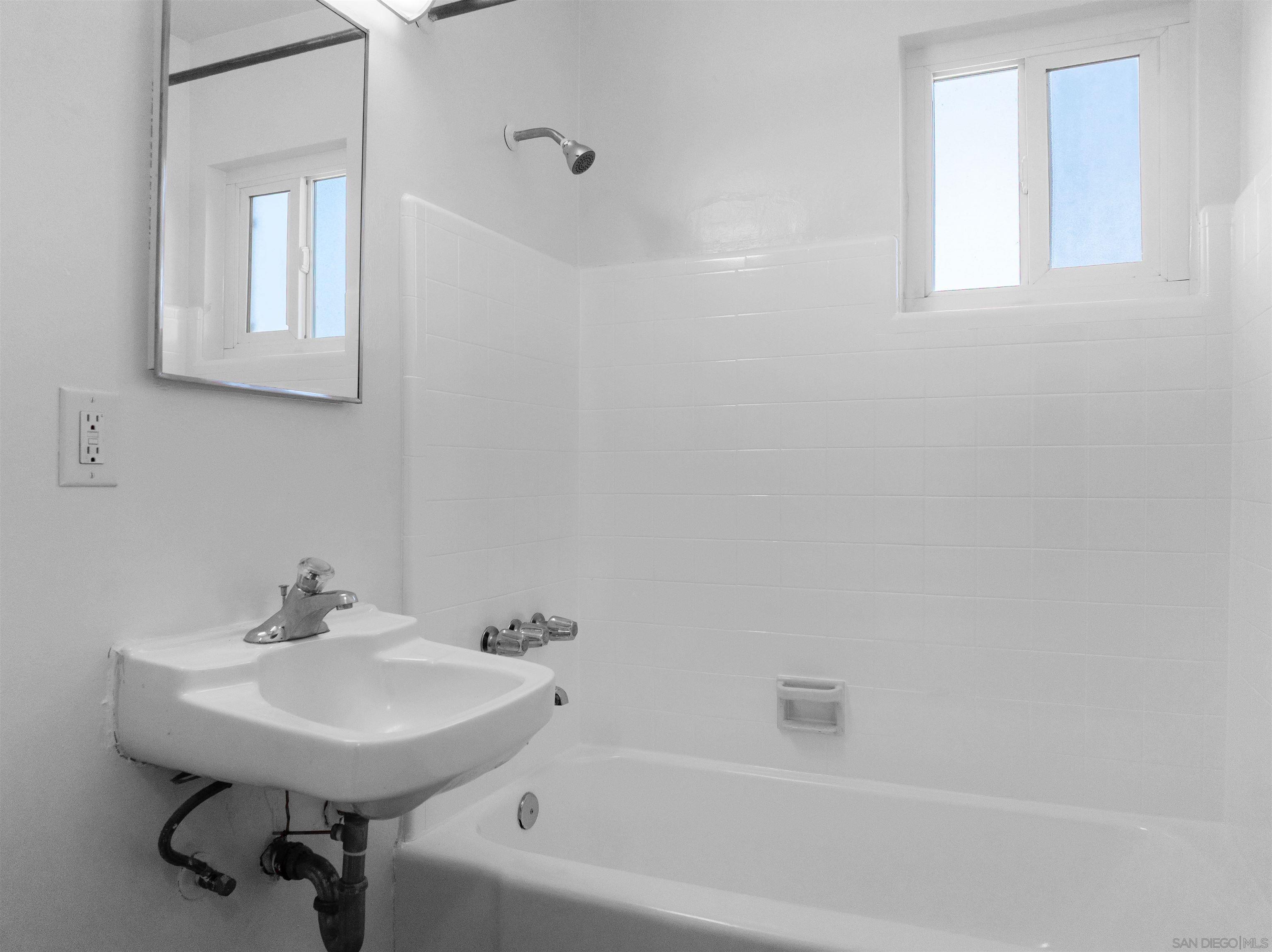 Detail Gallery Image 12 of 31 For 4869-71  Pine Street, La Mesa,  CA 91942 - – Beds | – Baths