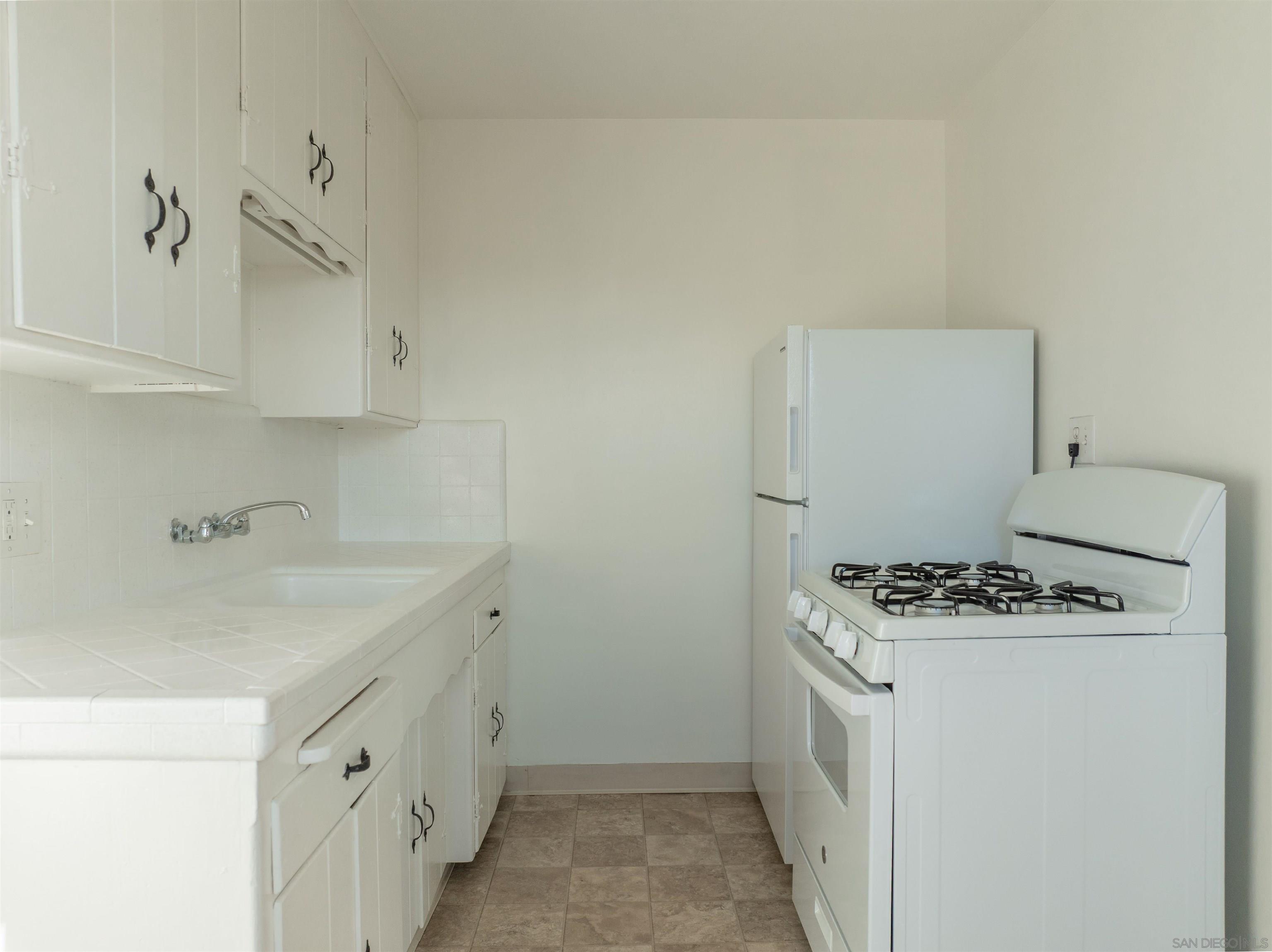 Detail Gallery Image 8 of 31 For 4869-71  Pine Street, La Mesa,  CA 91942 - – Beds | – Baths