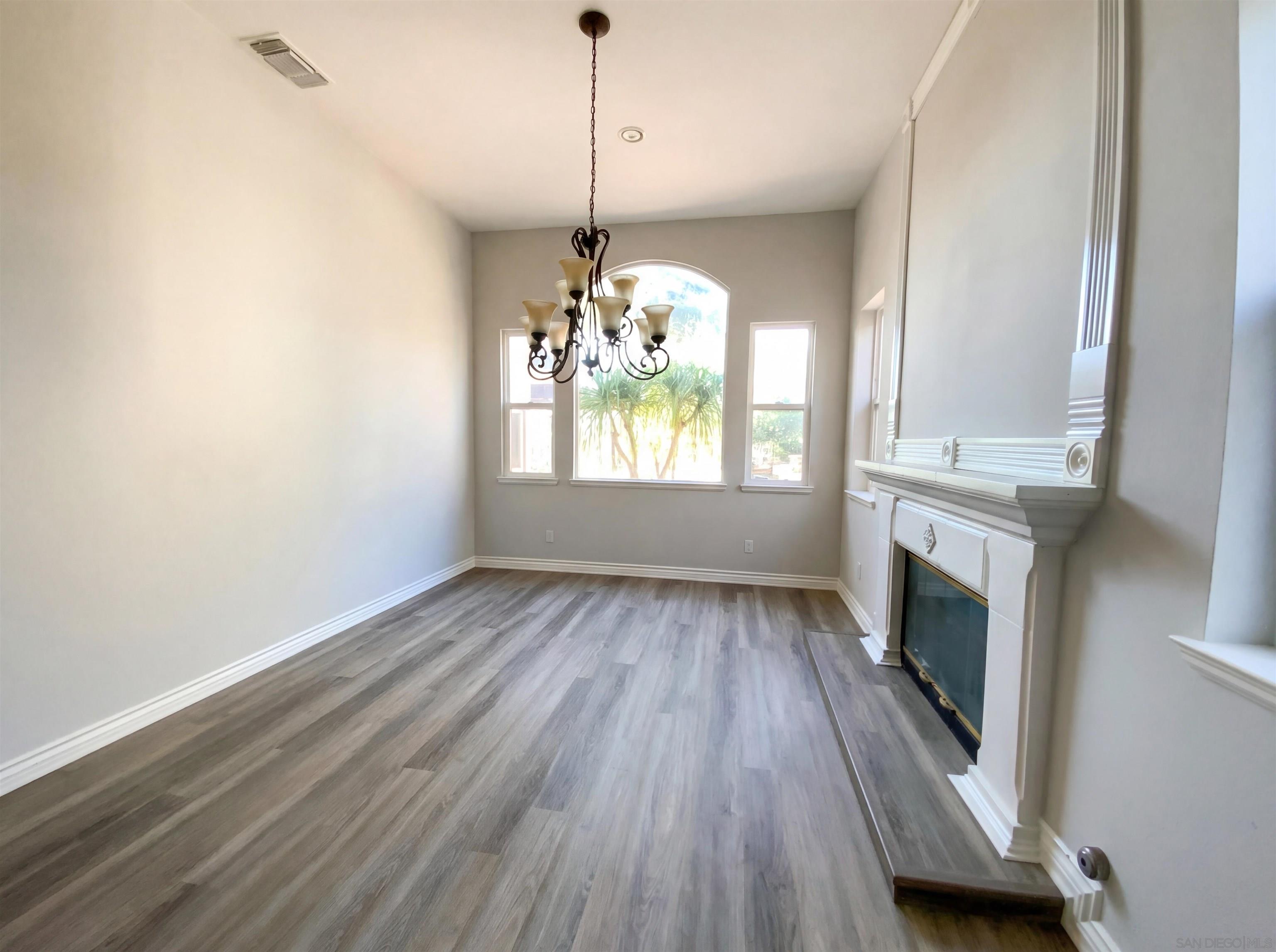 Detail Gallery Image 11 of 31 For 6259  Paseo Callado, Carlsbad,  CA 92009 - 5 Beds | 5/1 Baths