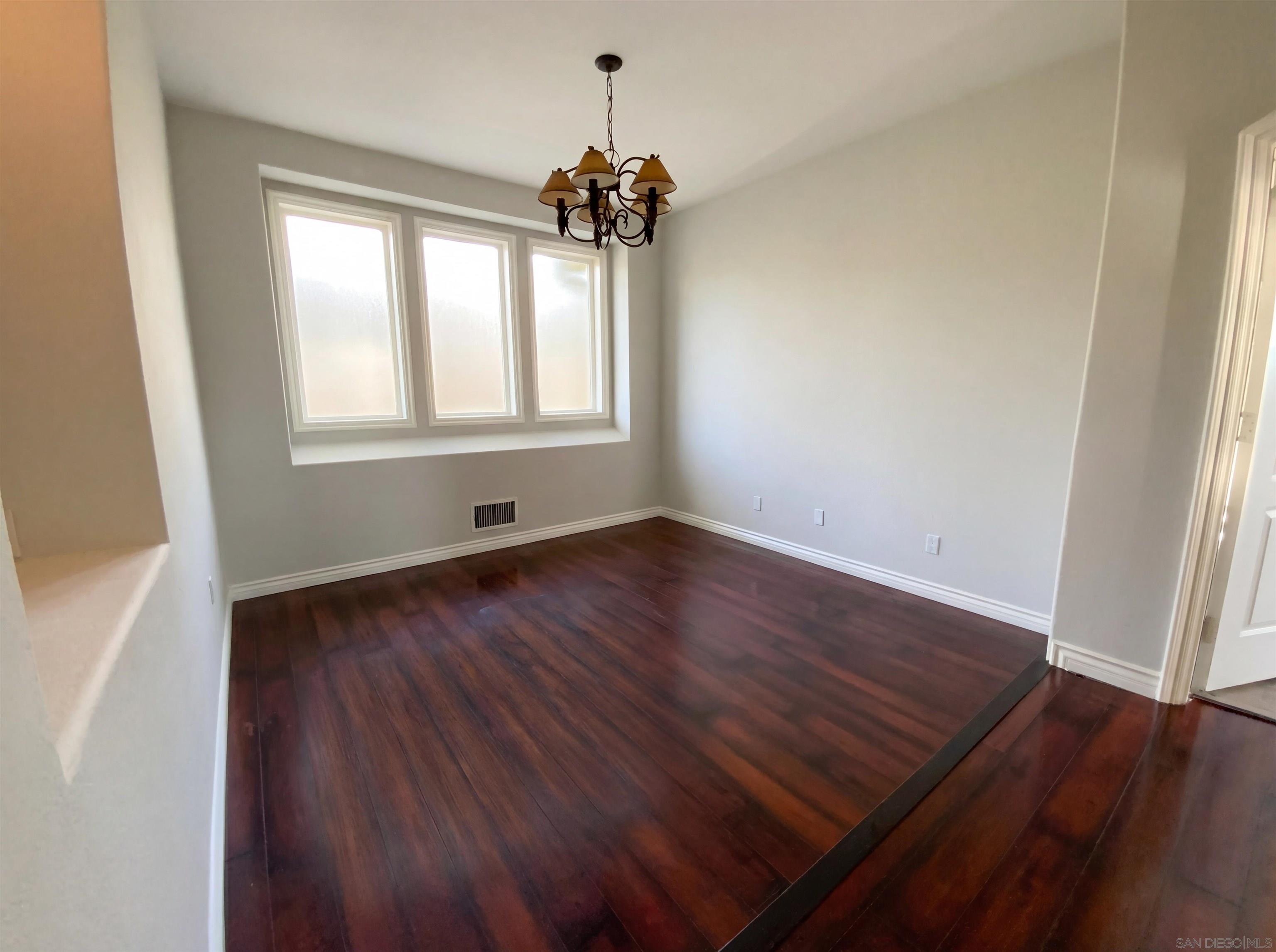 Detail Gallery Image 17 of 31 For 6259  Paseo Callado, Carlsbad,  CA 92009 - 5 Beds | 5/1 Baths