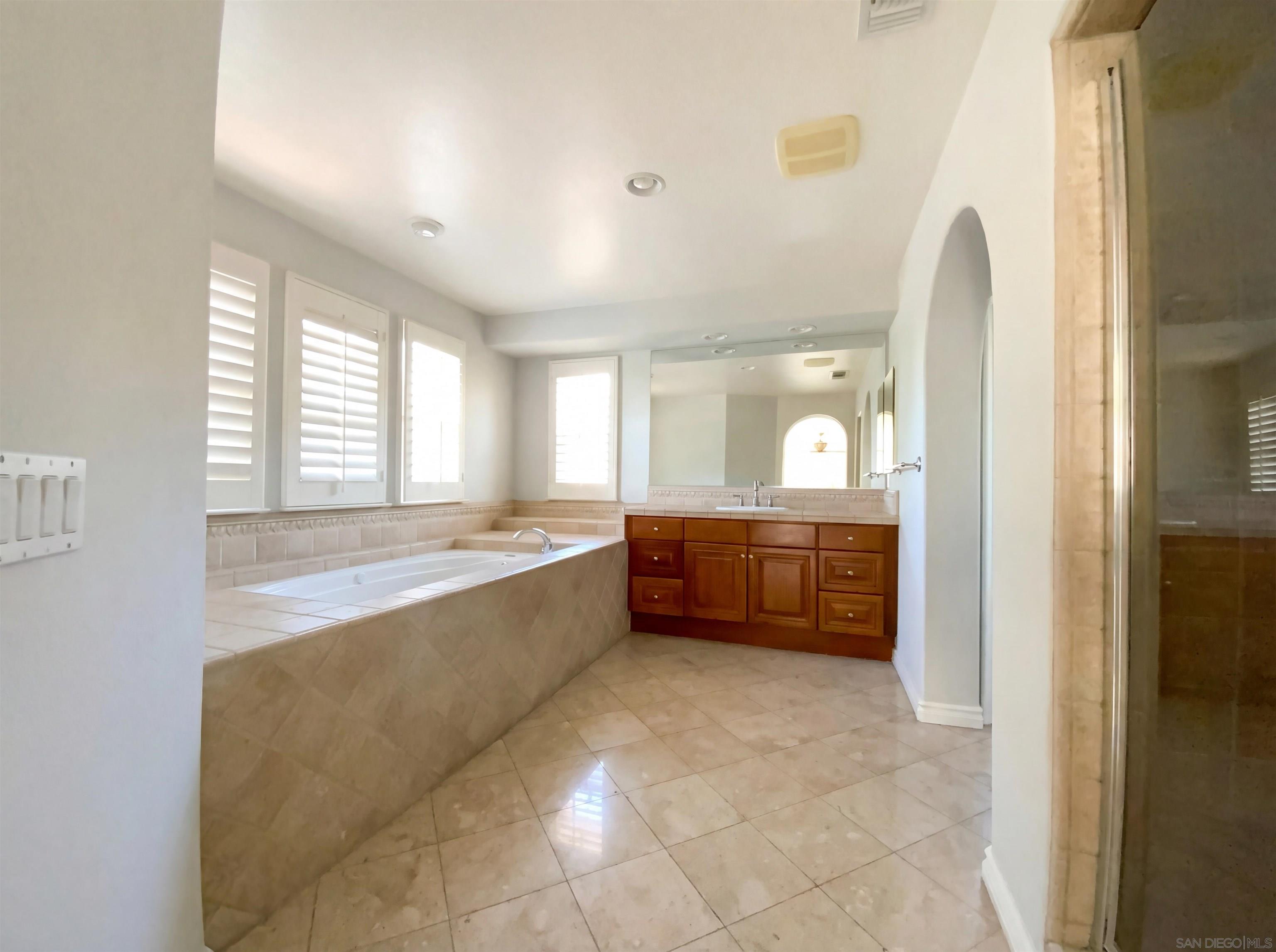 Detail Gallery Image 27 of 31 For 6259  Paseo Callado, Carlsbad,  CA 92009 - 5 Beds | 5/1 Baths