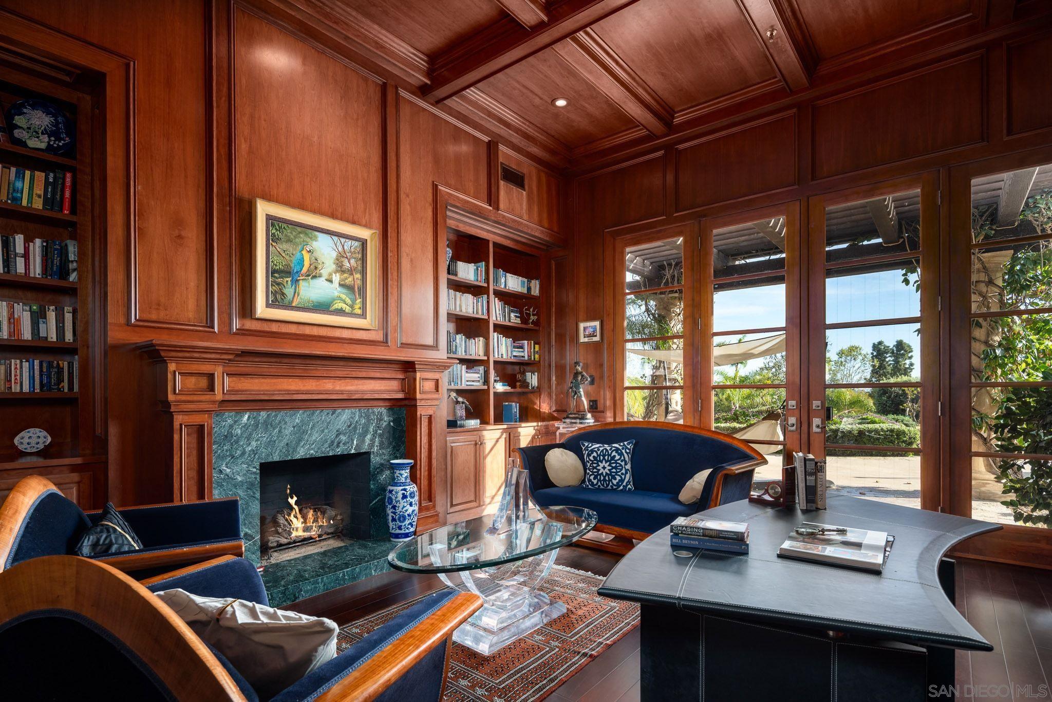 Detail Gallery Image 18 of 39 For 6565  Calle Reina, Rancho Santa Fe,  CA 92067 - 7 Beds | 8/2 Baths