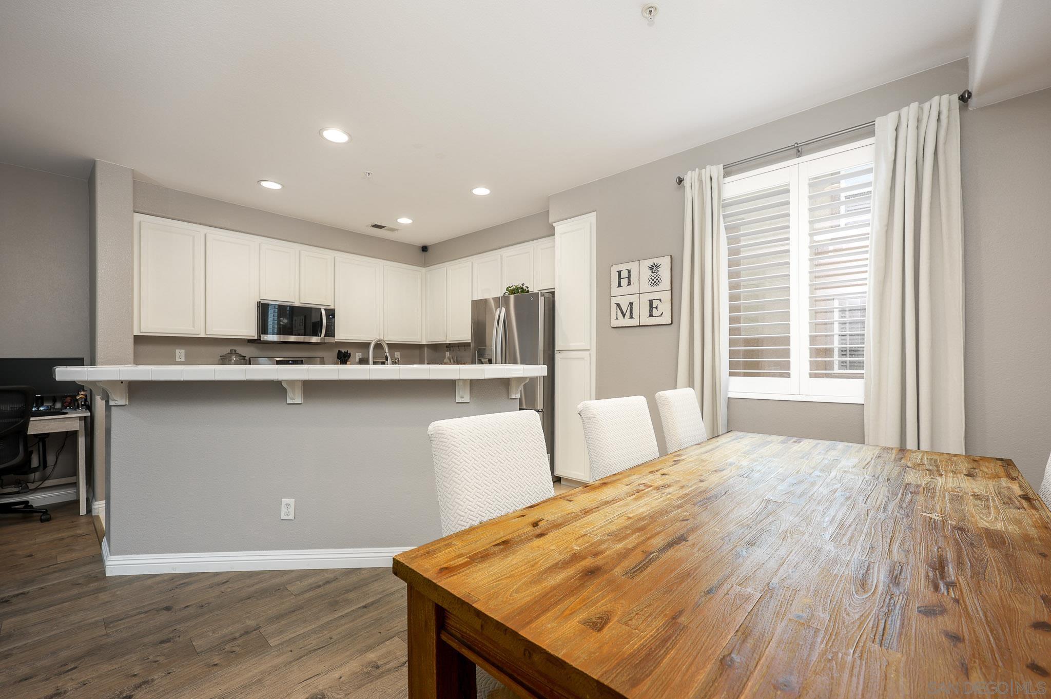 Detail Gallery Image 9 of 25 For 2003  Caminito De La Cruz, Chula Vista,  CA 91913 - 3 Beds | 2/1 Baths