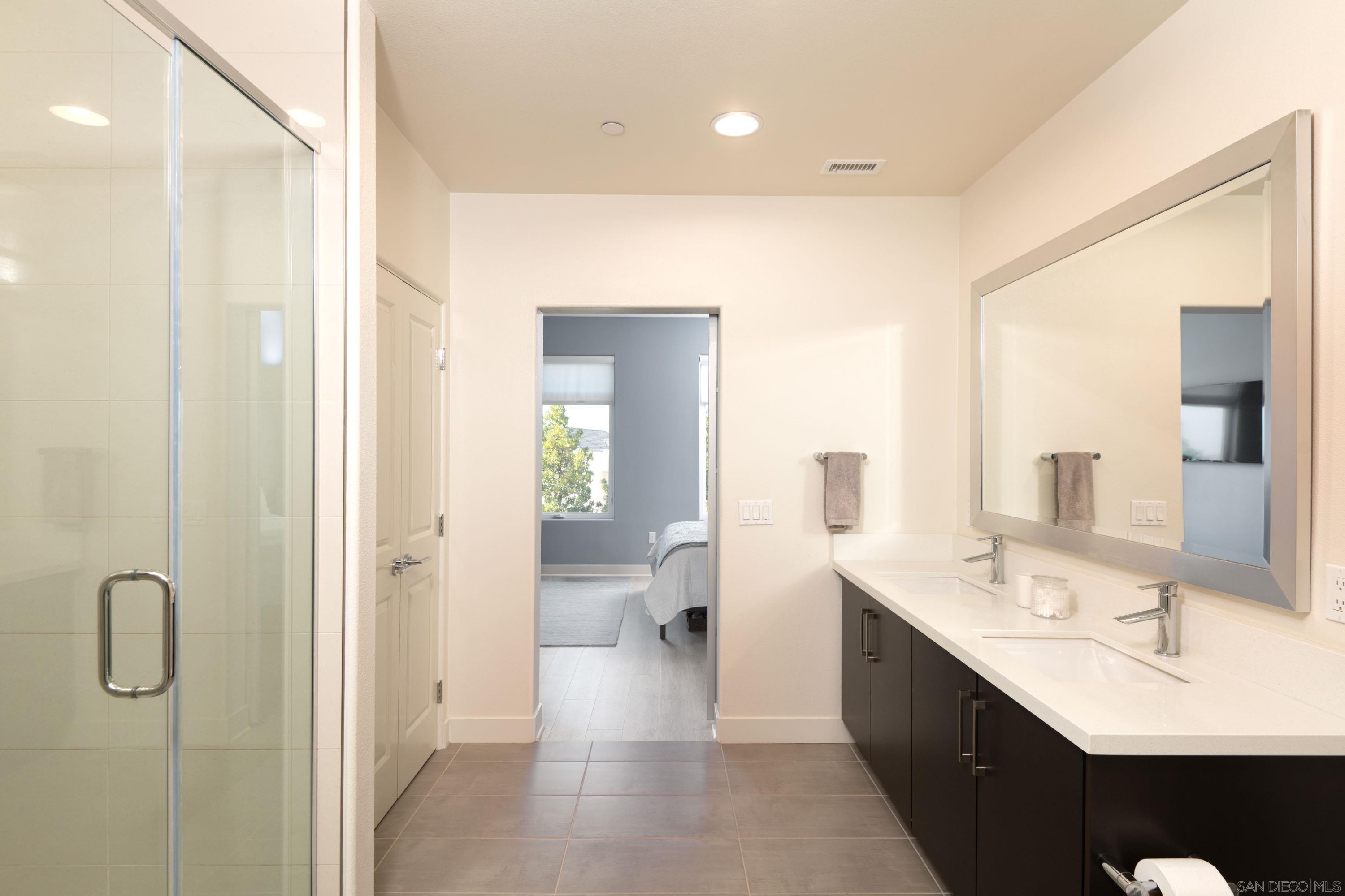 Detail Gallery Image 15 of 34 For 5702  La Jolla Blvd  #209,  La Jolla,  CA 92037 - 2 Beds | 2 Baths