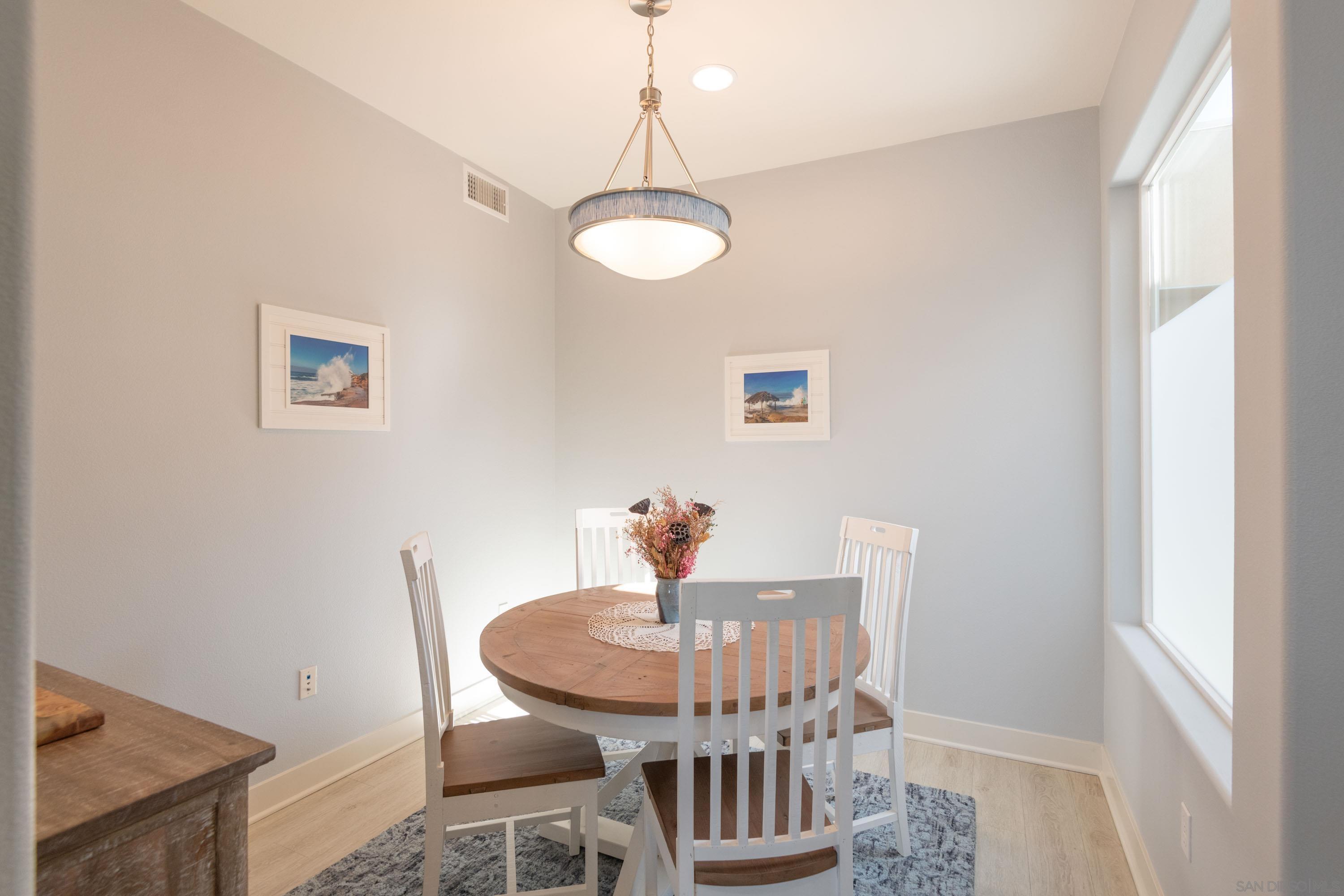 Detail Gallery Image 17 of 34 For 5702  La Jolla Blvd  #209,  La Jolla,  CA 92037 - 2 Beds | 2 Baths