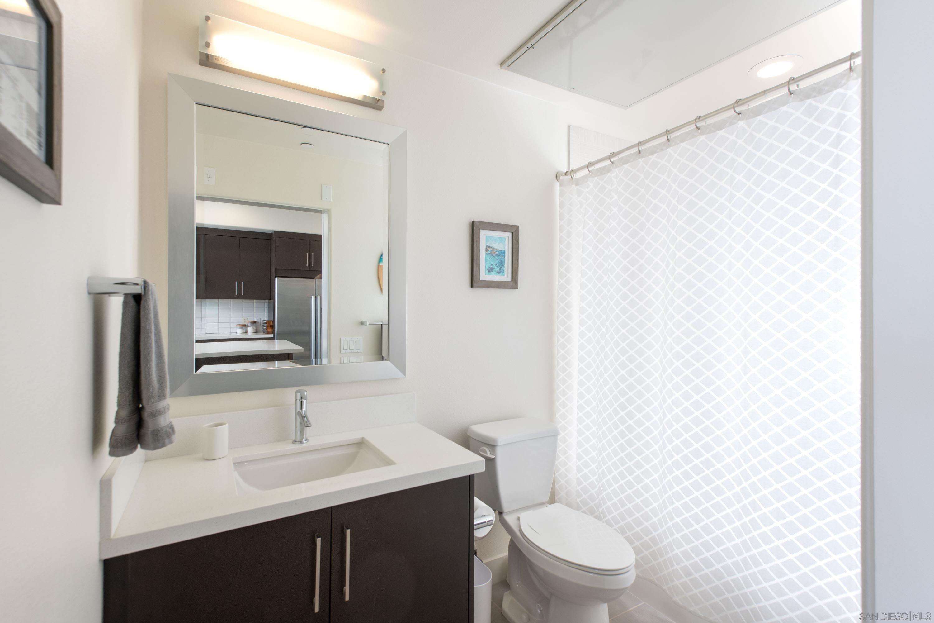 Detail Gallery Image 18 of 34 For 5702  La Jolla Blvd  #209,  La Jolla,  CA 92037 - 2 Beds | 2 Baths