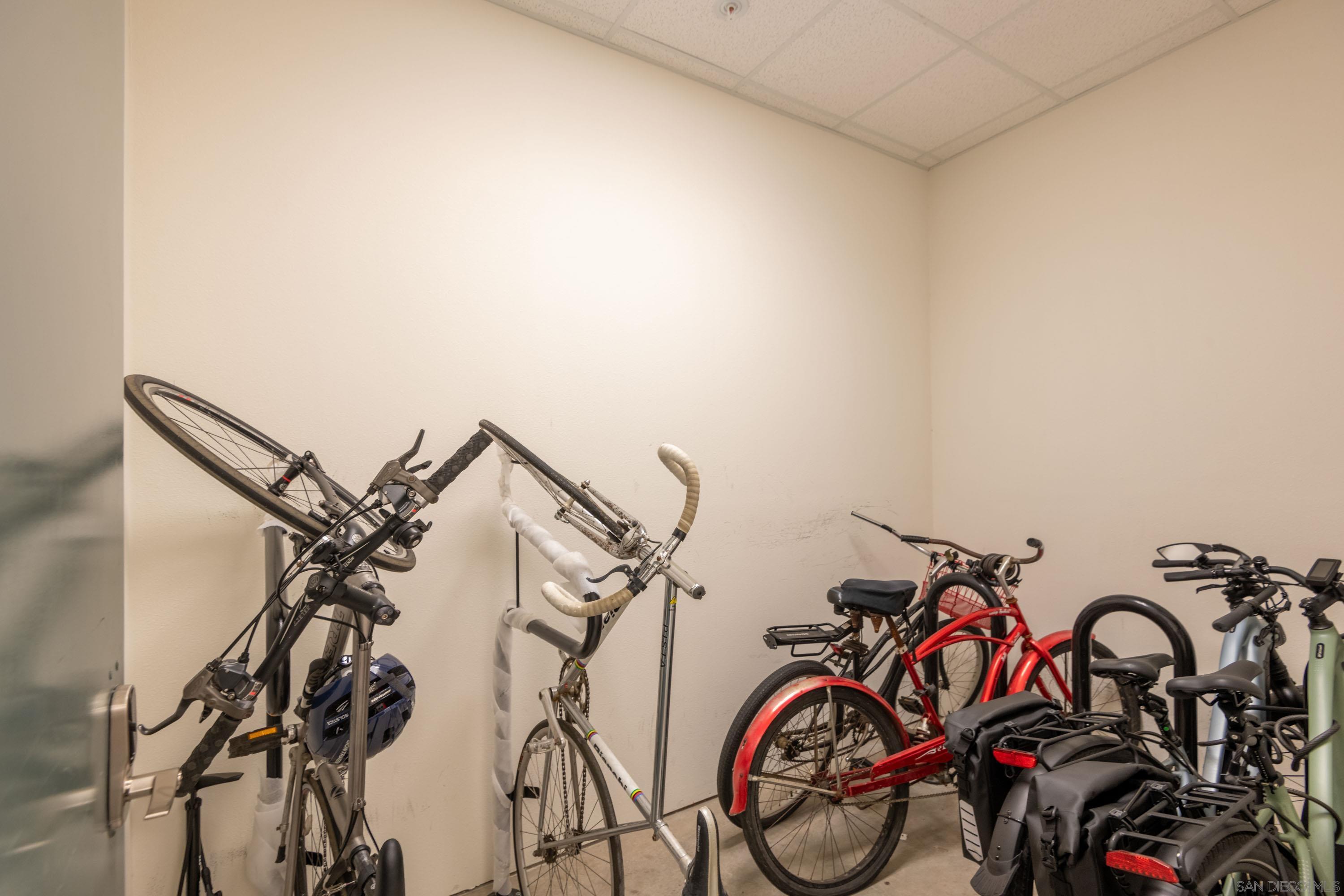 Detail Gallery Image 27 of 34 For 5702  La Jolla Blvd  #209,  La Jolla,  CA 92037 - 2 Beds | 2 Baths