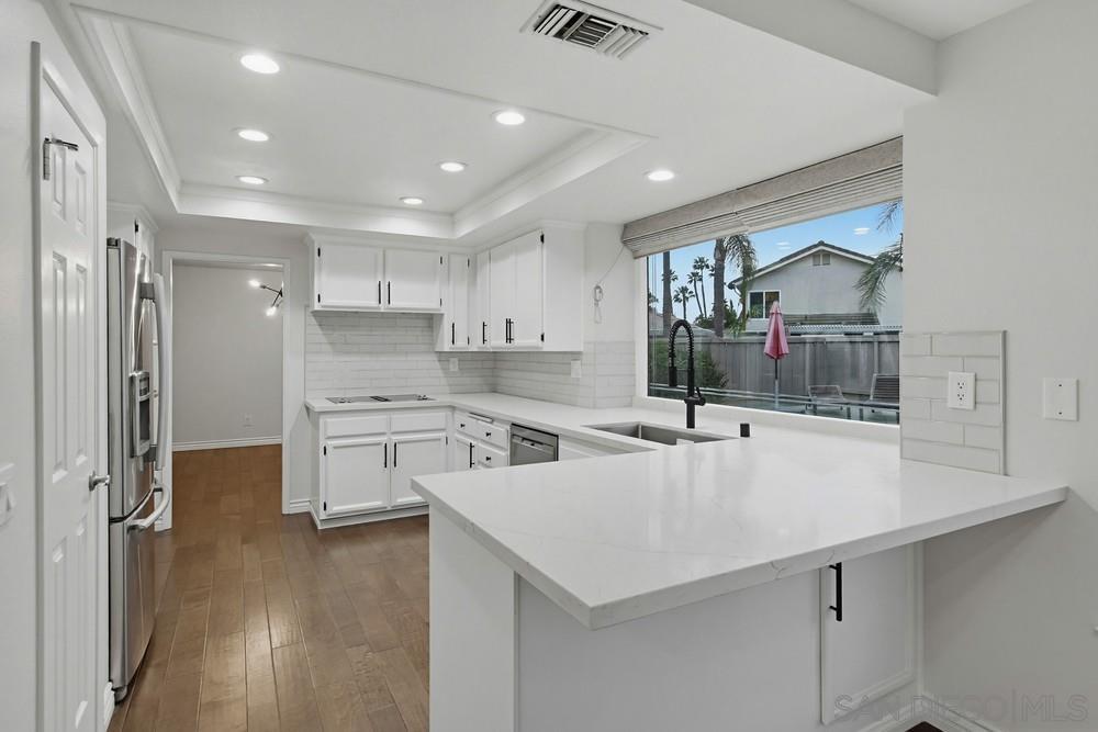 Detail Gallery Image 14 of 62 For 9864  Saskatchewan Ave, San Diego,  CA 92129 - 4 Beds | 2/1 Baths