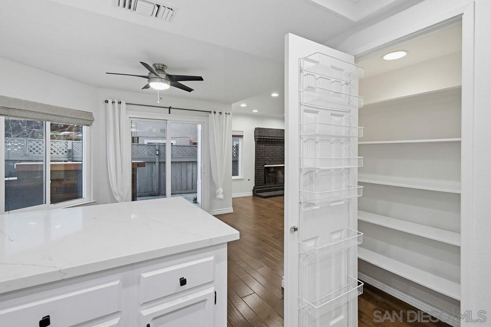 Detail Gallery Image 15 of 62 For 9864  Saskatchewan Ave, San Diego,  CA 92129 - 4 Beds | 2/1 Baths