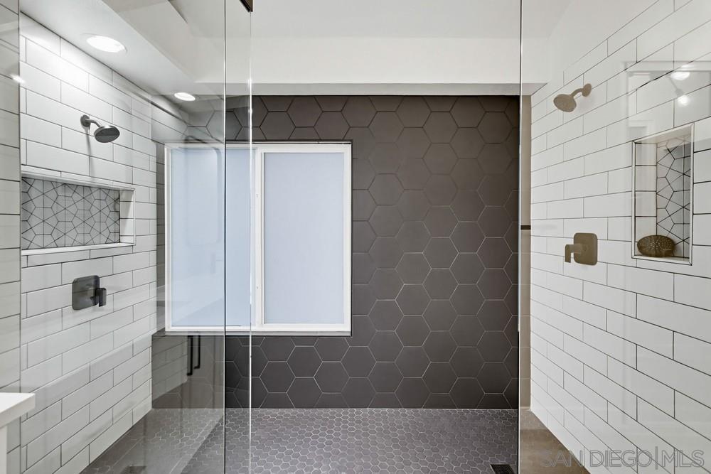 Detail Gallery Image 34 of 62 For 9864  Saskatchewan Ave, San Diego,  CA 92129 - 4 Beds | 2/1 Baths