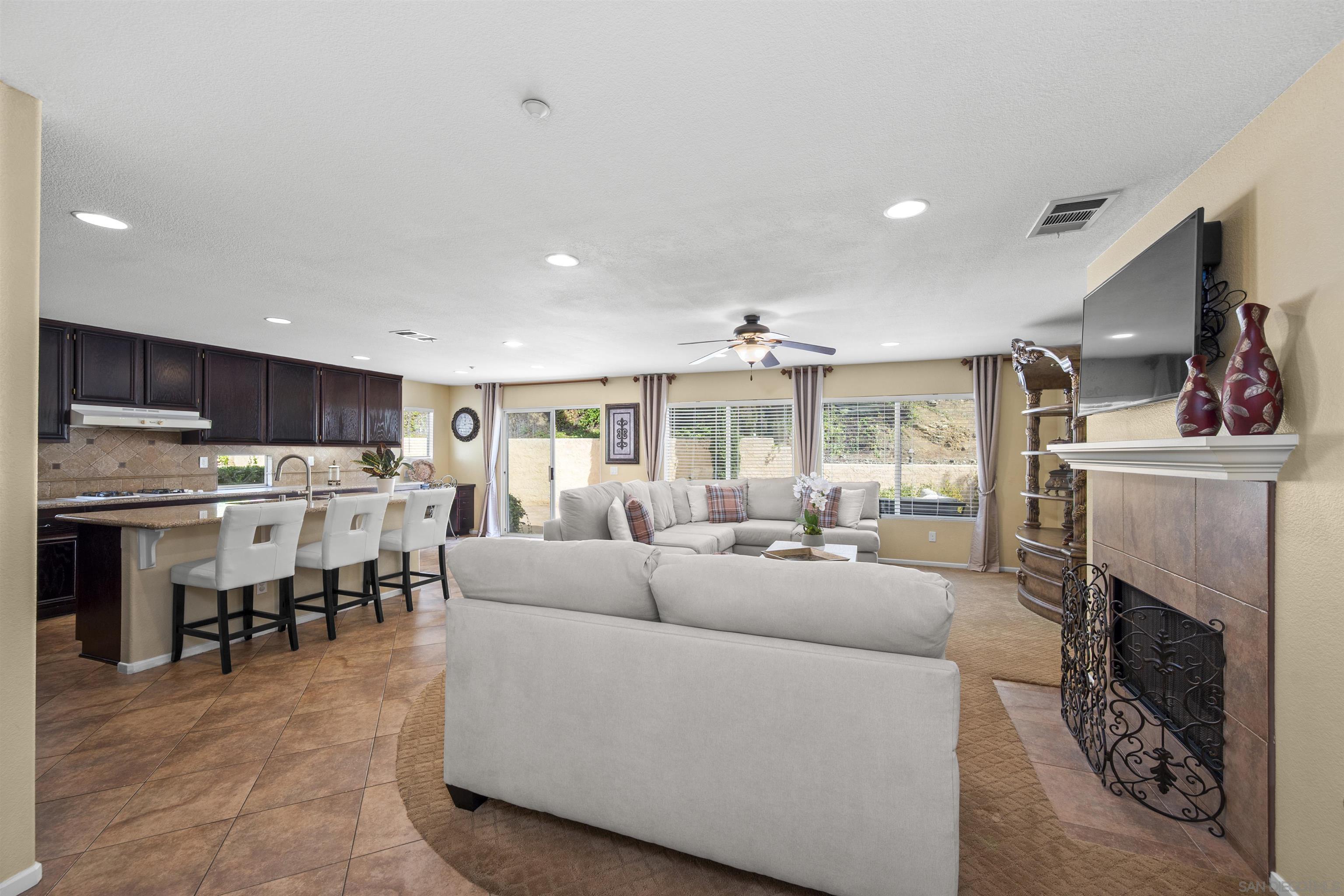 Detail Gallery Image 20 of 55 For 10145  Challenger Ct, Spring Valley,  CA 91978 - 5 Beds | 4 Baths