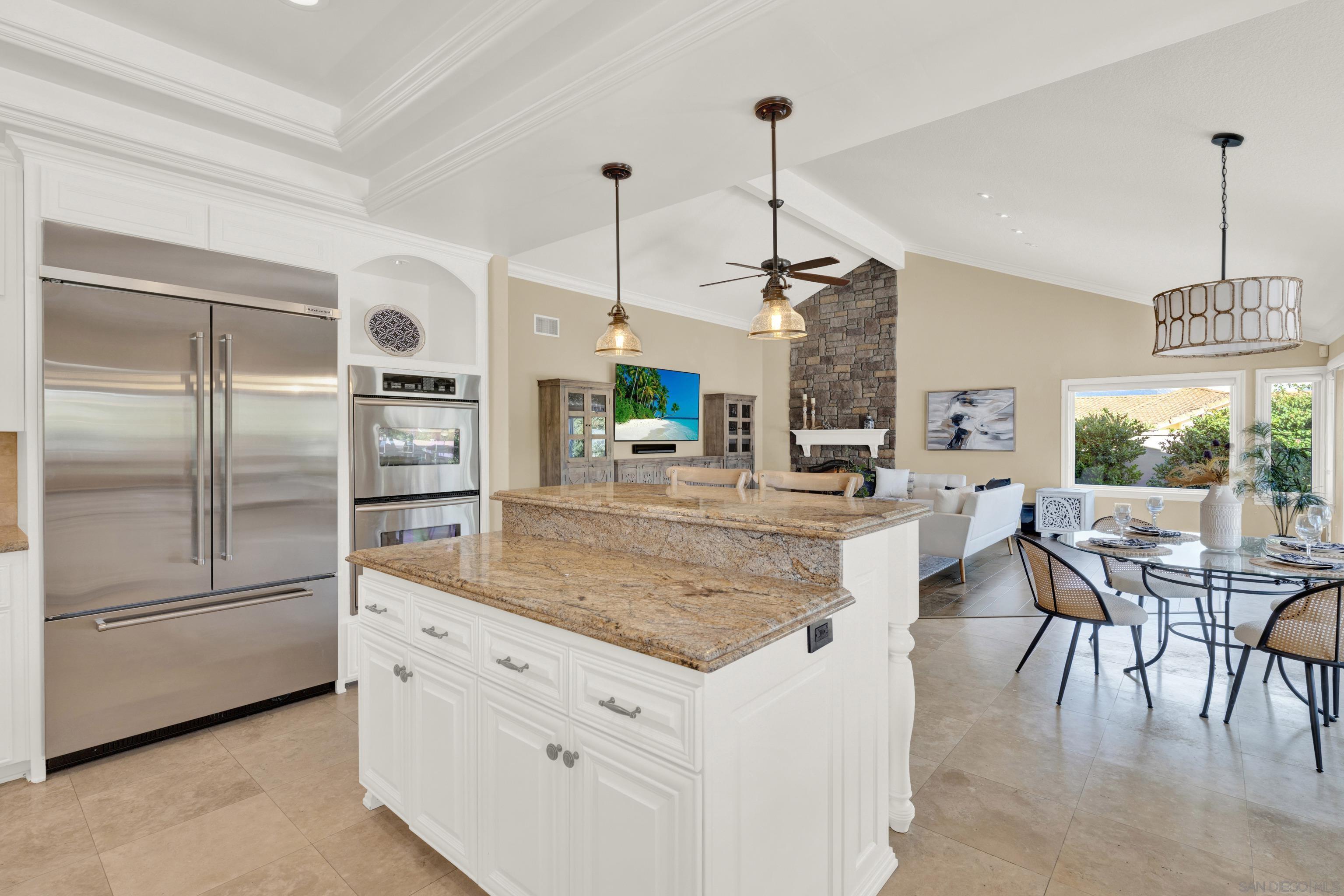 Detail Gallery Image 11 of 67 For 12885  Rockwell Ct, Poway,  CA 92064 - 6 Beds | 4/1 Baths