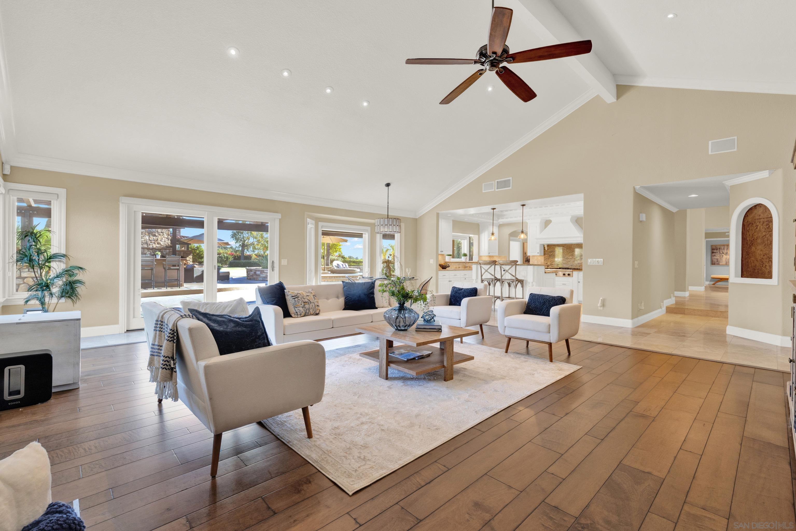 Detail Gallery Image 14 of 67 For 12885  Rockwell Ct, Poway,  CA 92064 - 6 Beds | 4/1 Baths