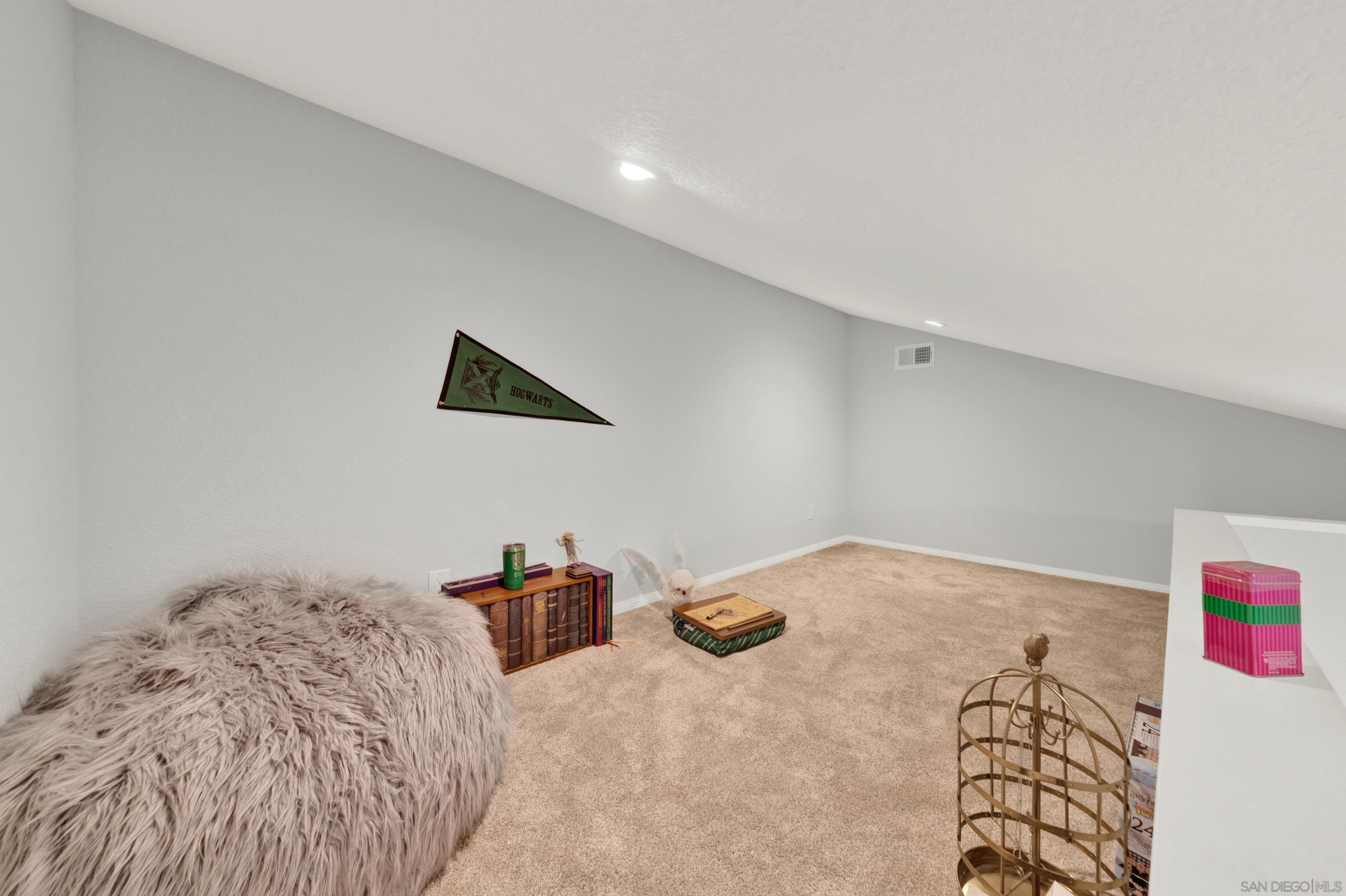 Detail Gallery Image 31 of 67 For 12885  Rockwell Ct, Poway,  CA 92064 - 6 Beds | 4/1 Baths