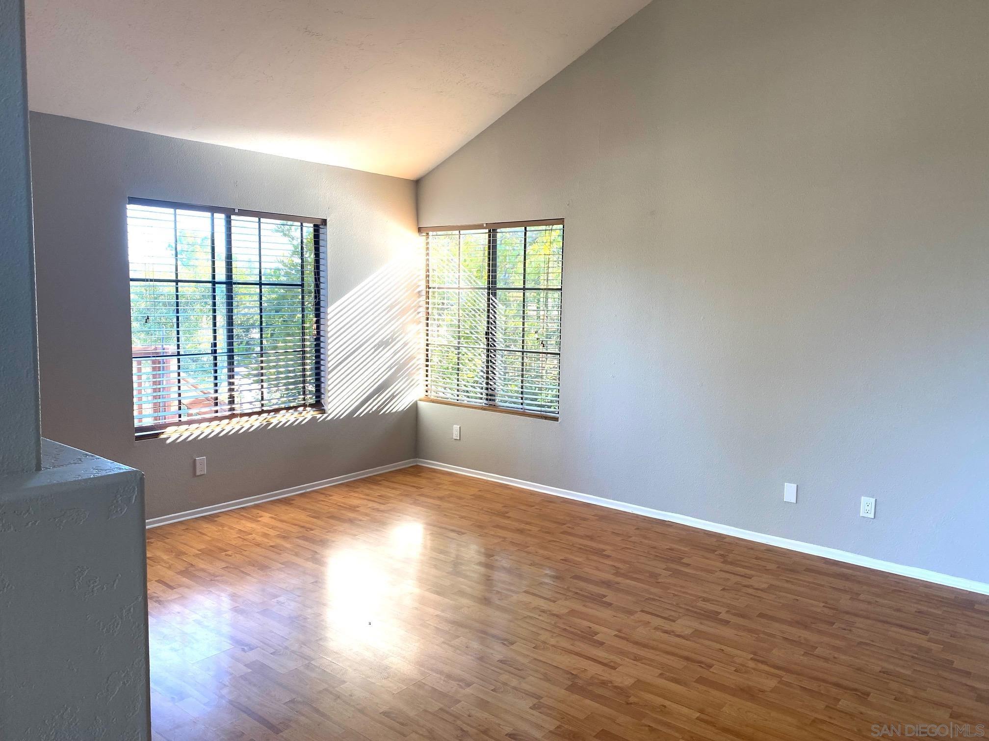 Detail Gallery Image 5 of 17 For 4029  Carmel View Road  150, San Diego,  CA 92130 - 2 Beds | 2 Baths