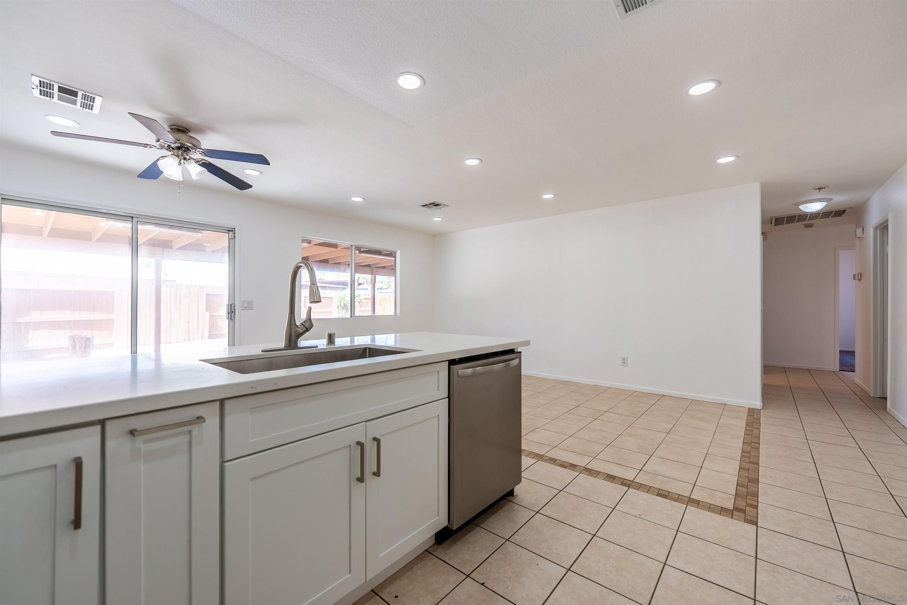 Detail Gallery Image 9 of 17 For 931  Jones St., –,  CA 92227 - 4 Beds | 2 Baths