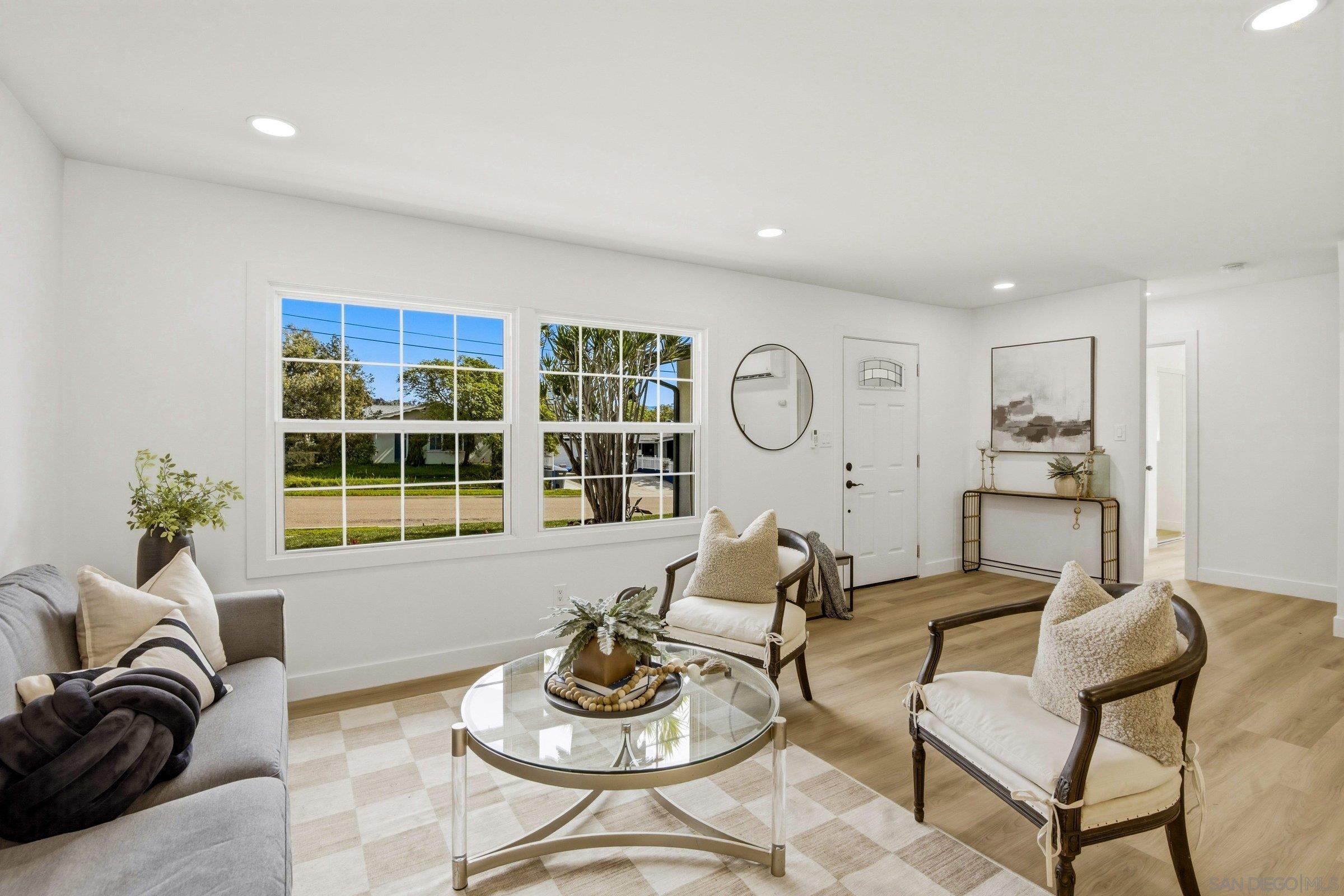 Detail Gallery Image 13 of 33 For 1670  Enfield, Spring Valley,  CA 91977 - 3 Beds | 2 Baths